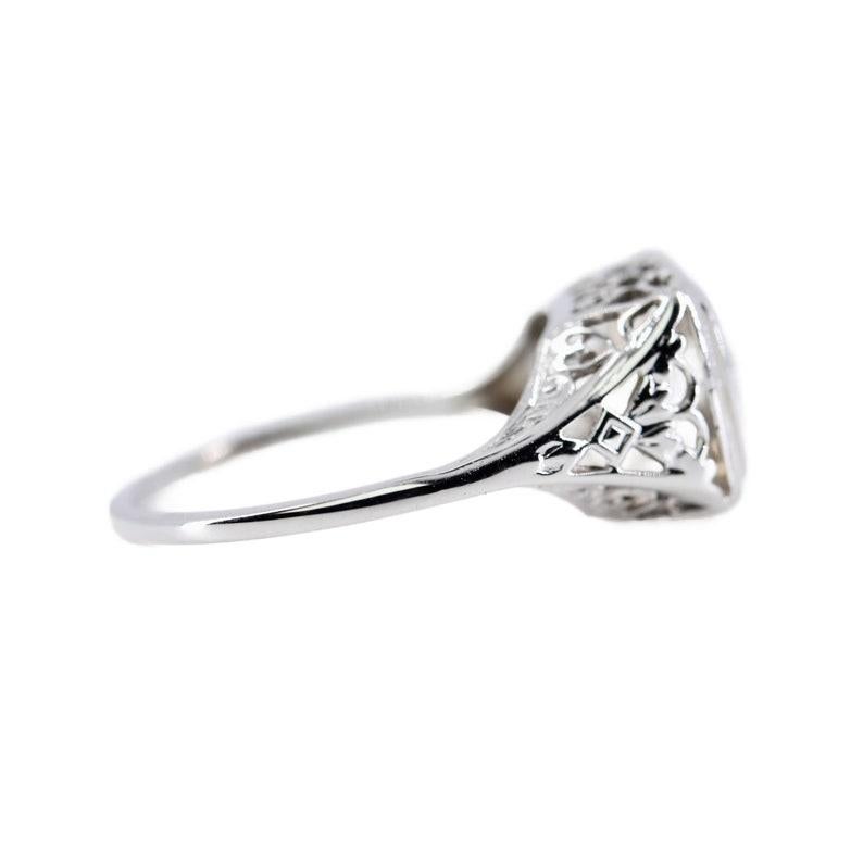 Art Deco 0.25ct Diamond Solitaire Engagement Filigree Ring in 18K White Gold In Good Condition For Sale In Boston, MA