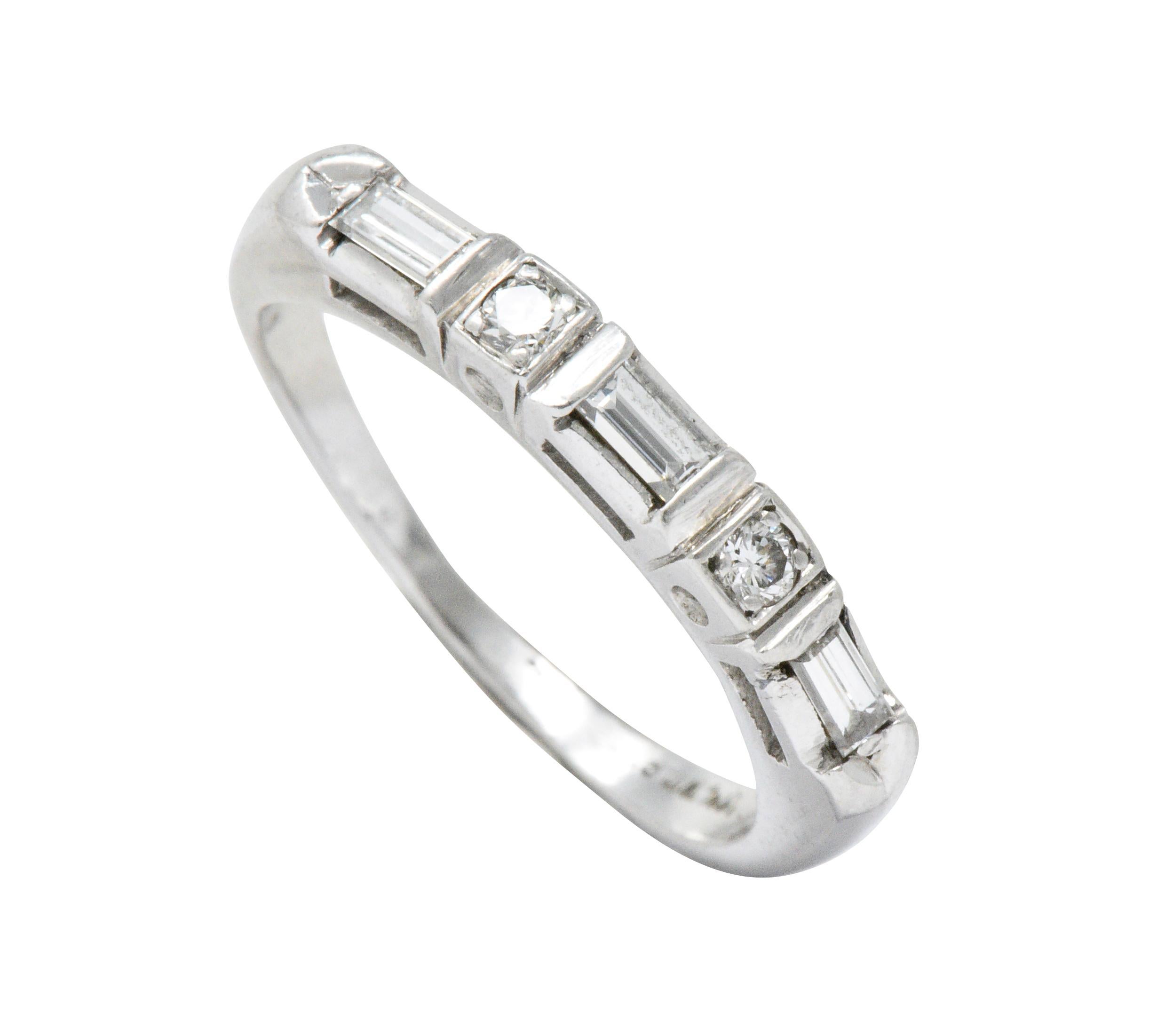 Women's or Men's Art Deco 0.30 Carat Diamond Platinum Band Ring