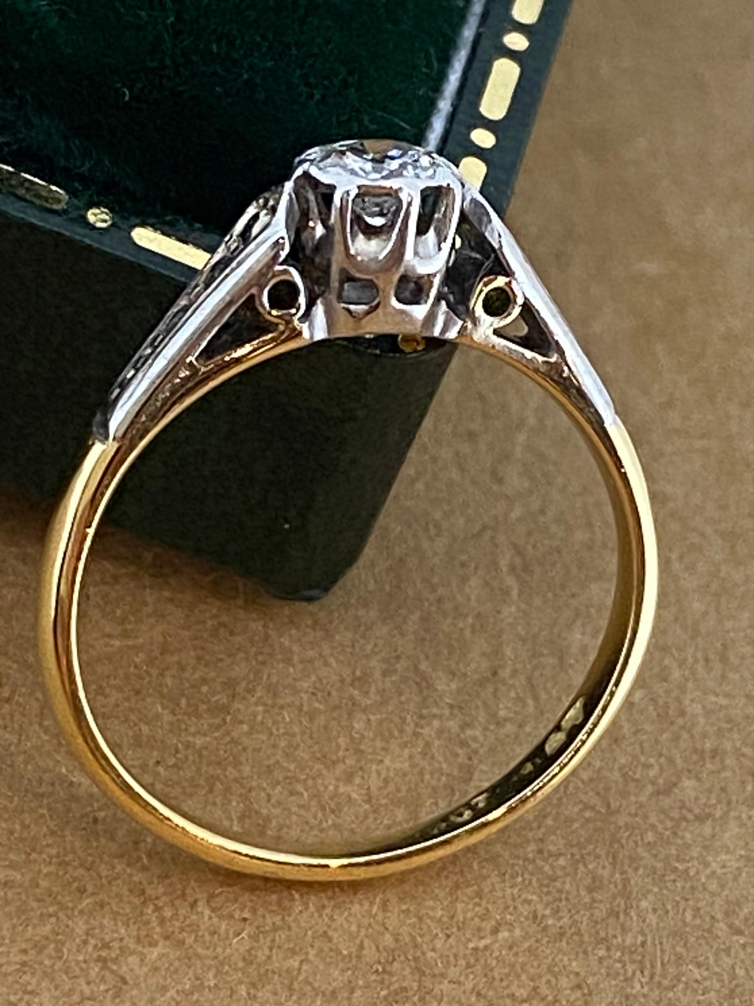 Art-Deco 0.30ct Old European Cut Diamond Solitaire Engagement Ring in 18K/Plat. For Sale 1