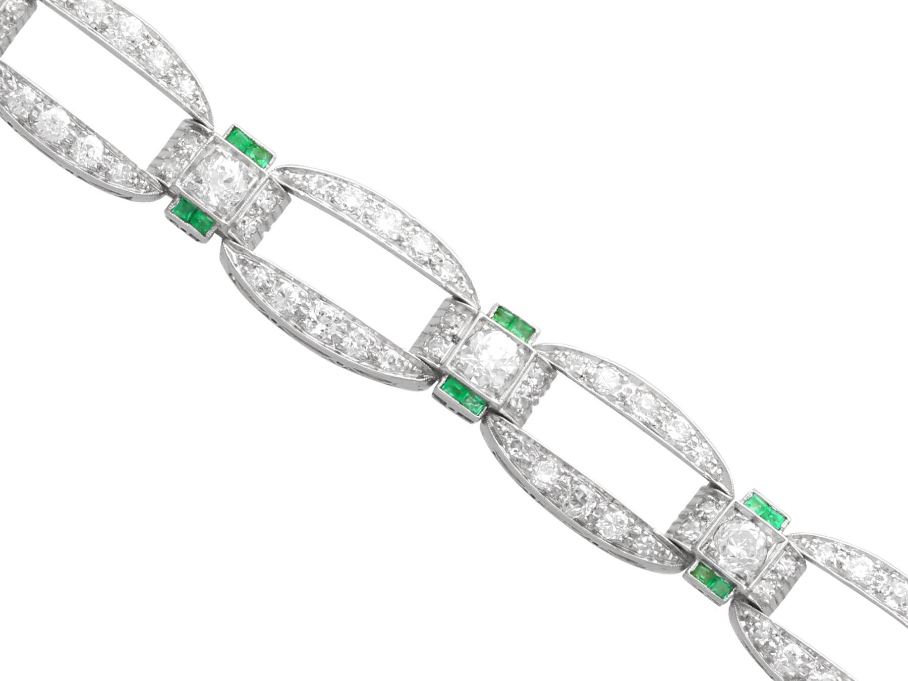 Women's or Men's Art Deco 0.32 Carat Emerald, 6.13 Carat Diamond and Platinum Bracelet Circa 1910 For Sale