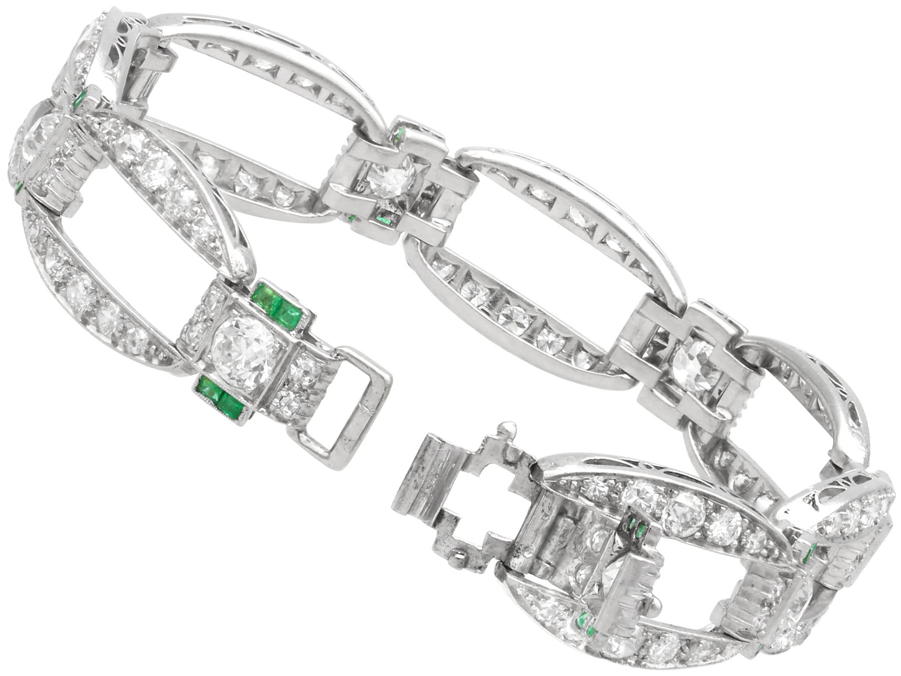 Art Deco 0.32 Carat Emerald, 6.13 Carat Diamond and Platinum Bracelet Circa 1910 For Sale 4
