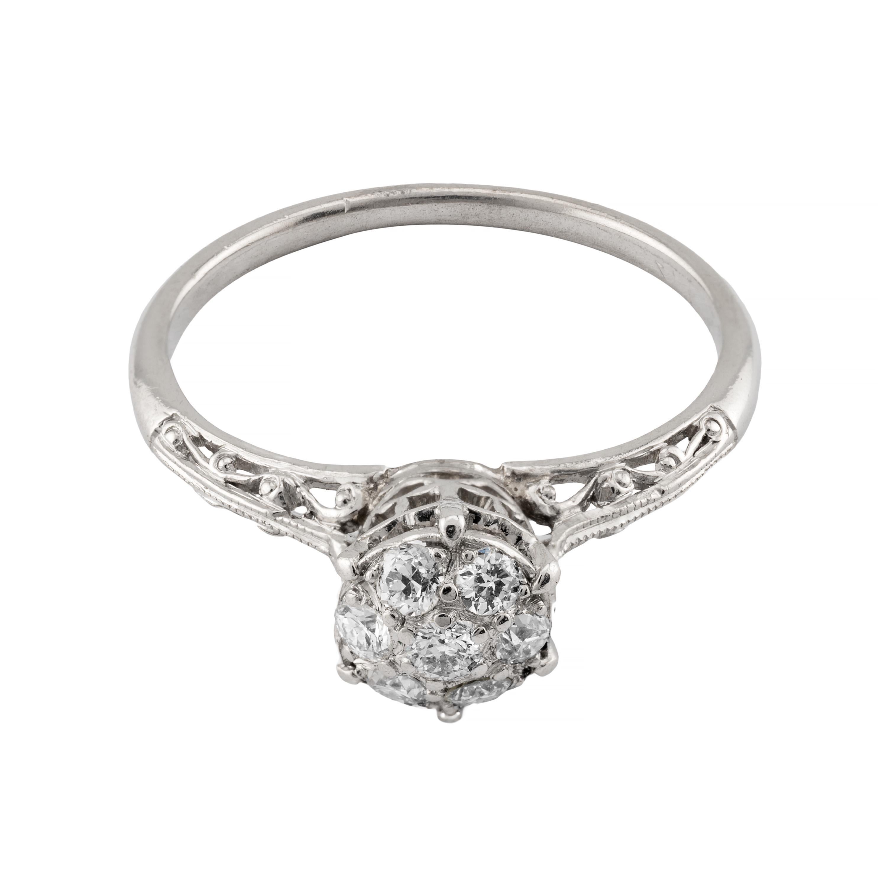 Anello di fidanzamento in stile Art Deco con diamante a grappolo in platino da 0,32 carati in filigrana In condizioni buone in vendita a Boston, MA