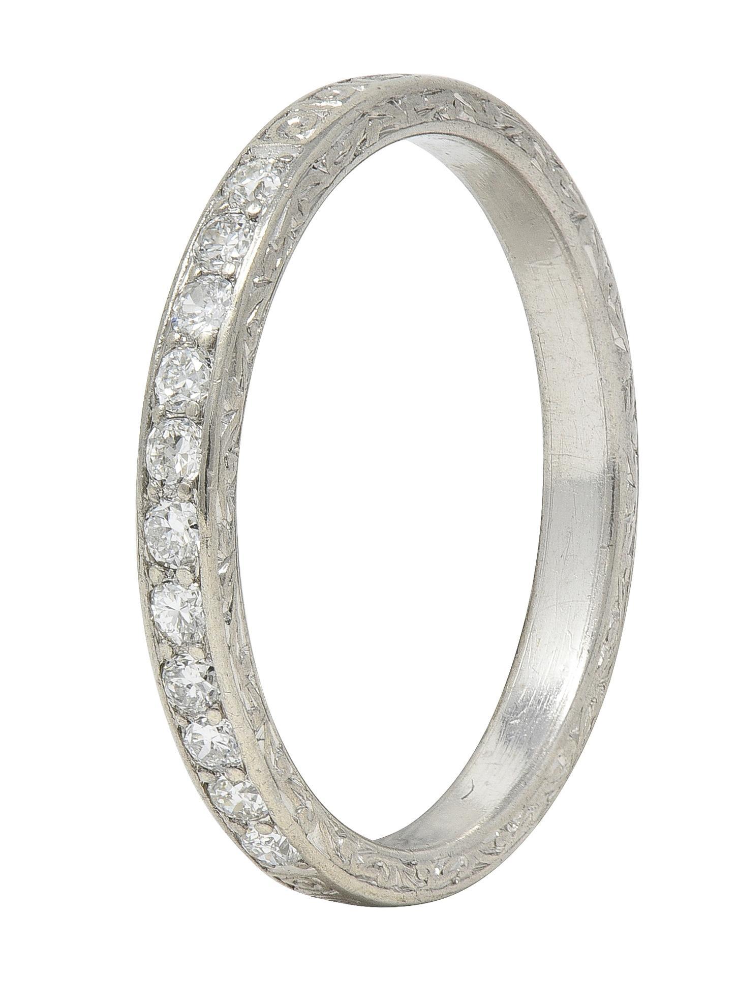 Art Deco 0.33 CTW Diamant Platin Vintage Scrolling Hochzeit Band Ring (Art déco) im Angebot