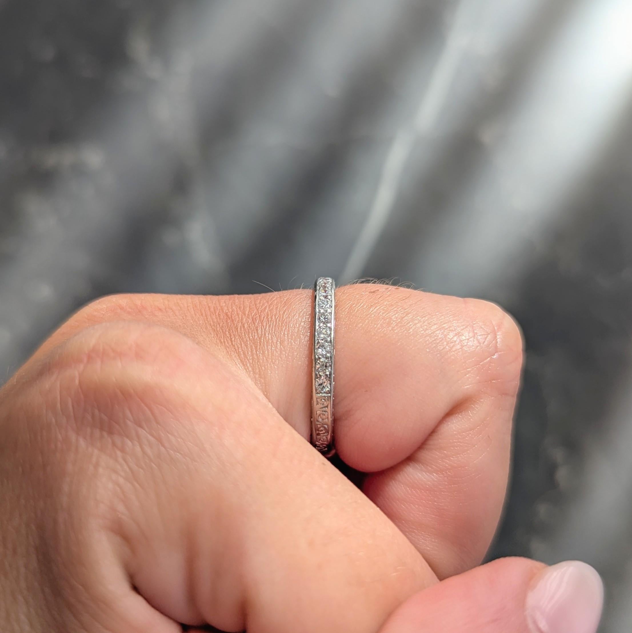 Art Deco 0.33 CTW Diamant Platin Vintage Scrolling Hochzeit Band Ring im Angebot 3