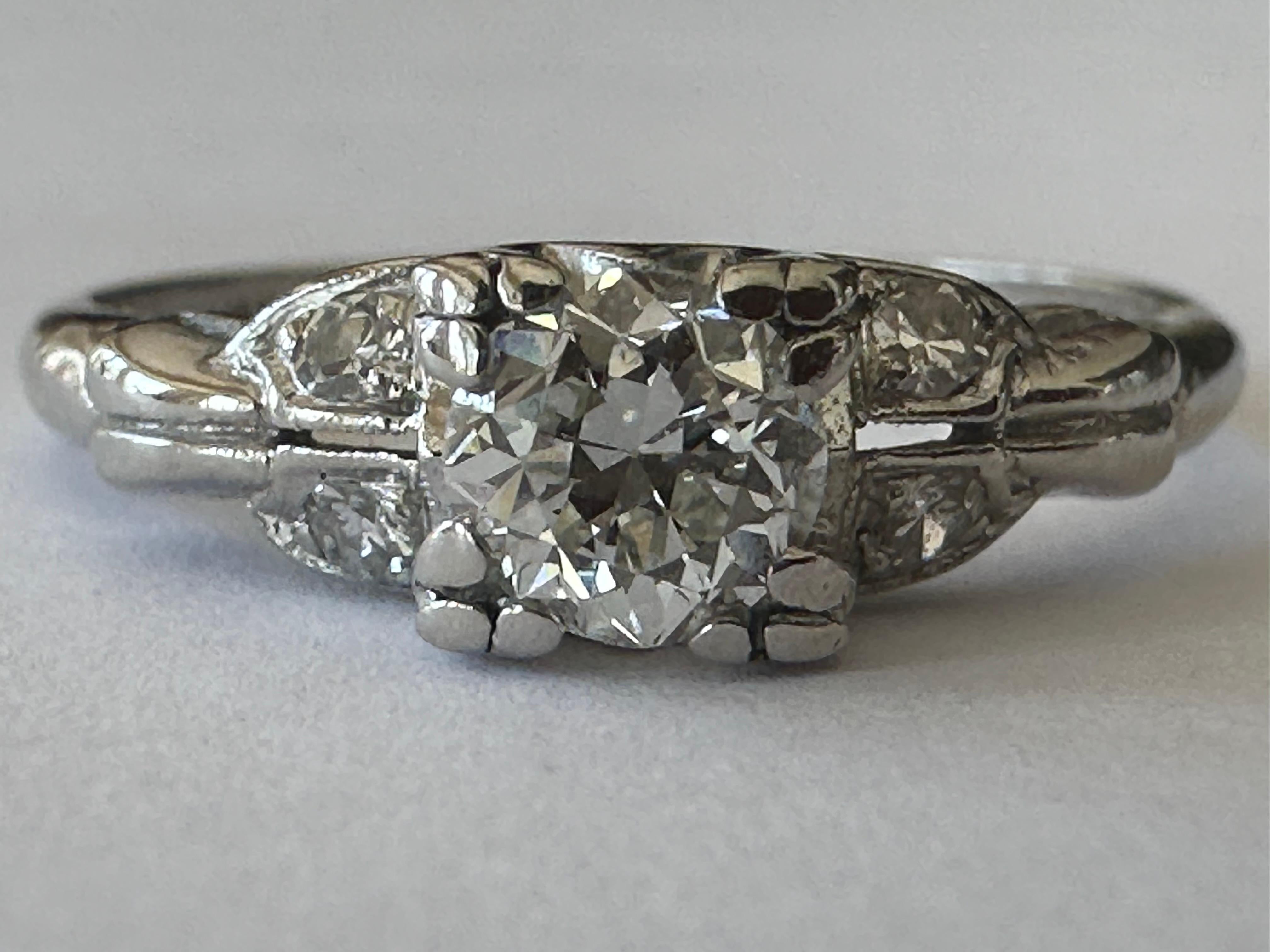 Art Deco 0.35-Carat Diamond Engagement Ring  For Sale 3