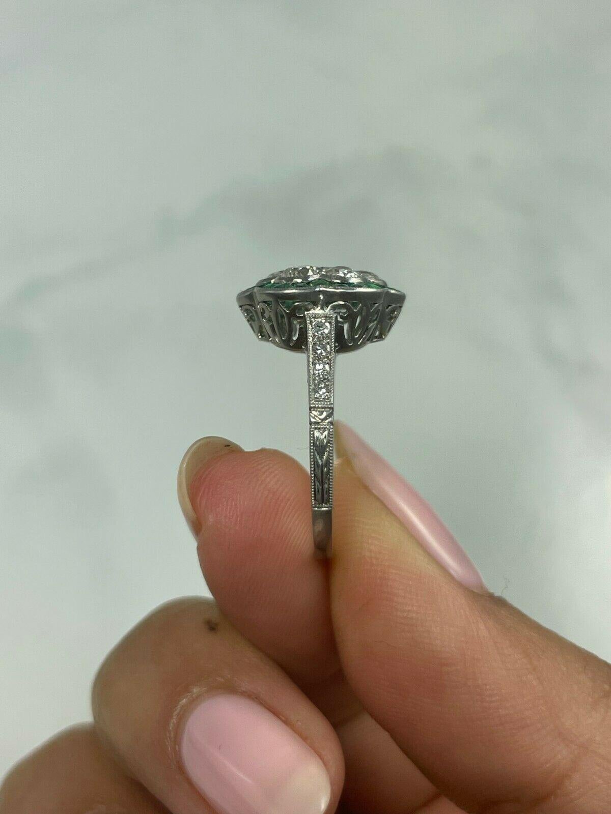 Women's Art Deco Style 0.4 CT Center Diamonds Emeralds 1.12 TCW Platinum Engagement Ring For Sale