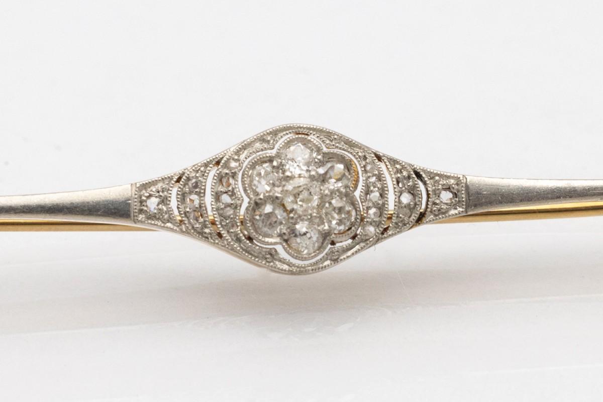 Women's or Men's Art Deco 0.40ct diamond brooch, Western Europe, first half of the 20th cent. For Sale