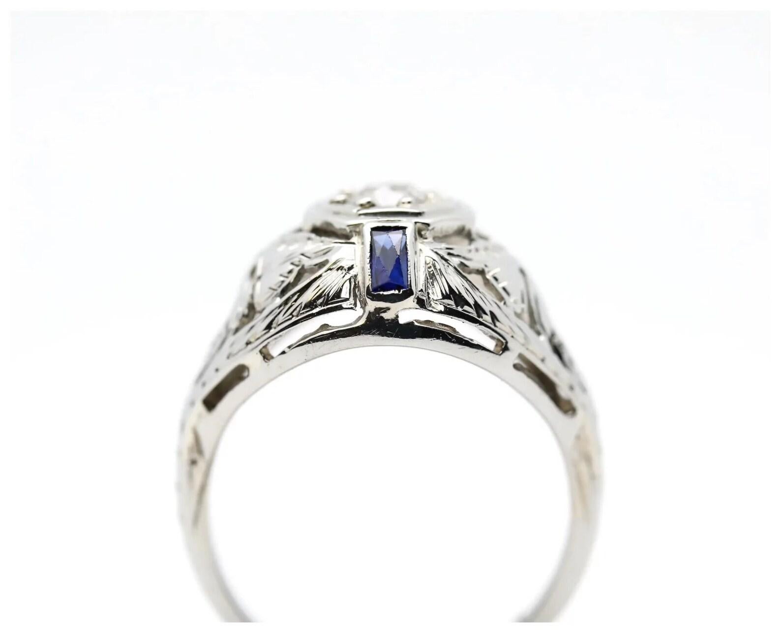Art Deco 0.42ct Diamond & French Cut Sapphire Floral Dome Ring For Sale 1