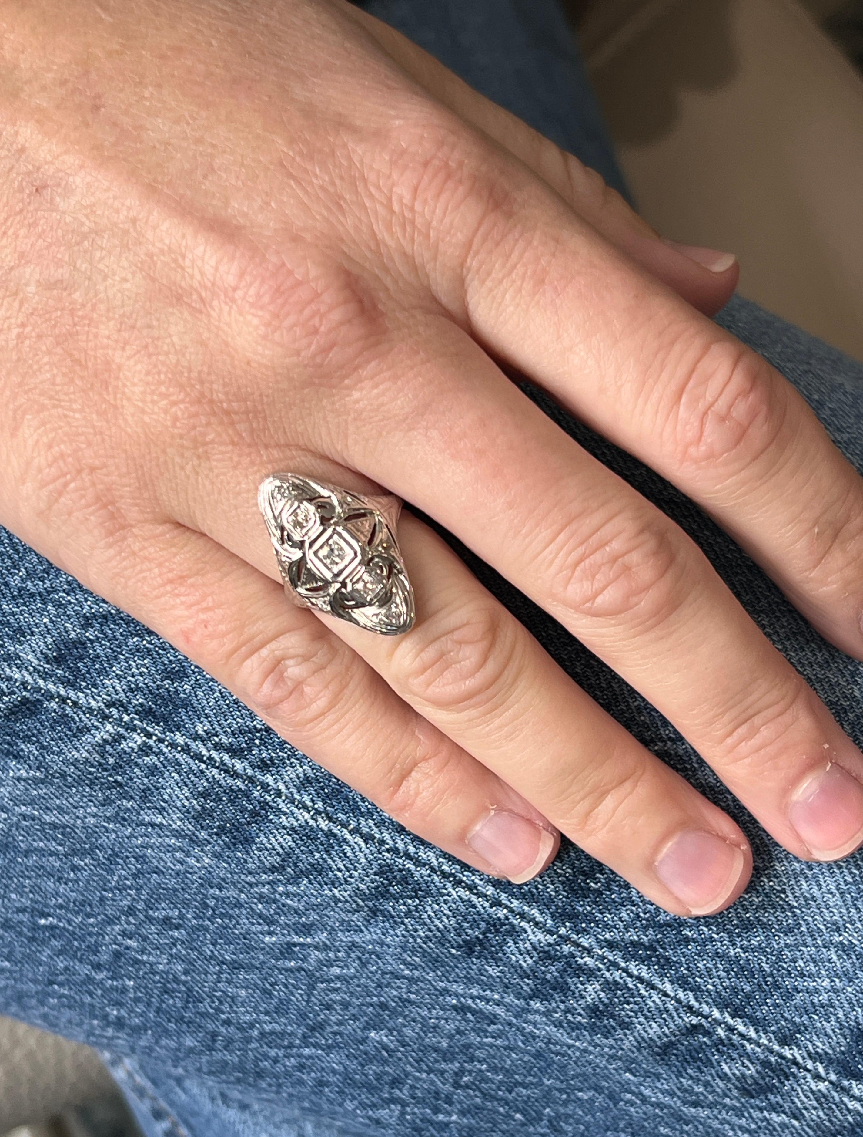 Art Déco Anello da pranzo Art Deco 0,45 TCW con diamante vecchio europeo in oro bianco 18k 1930 in vendita