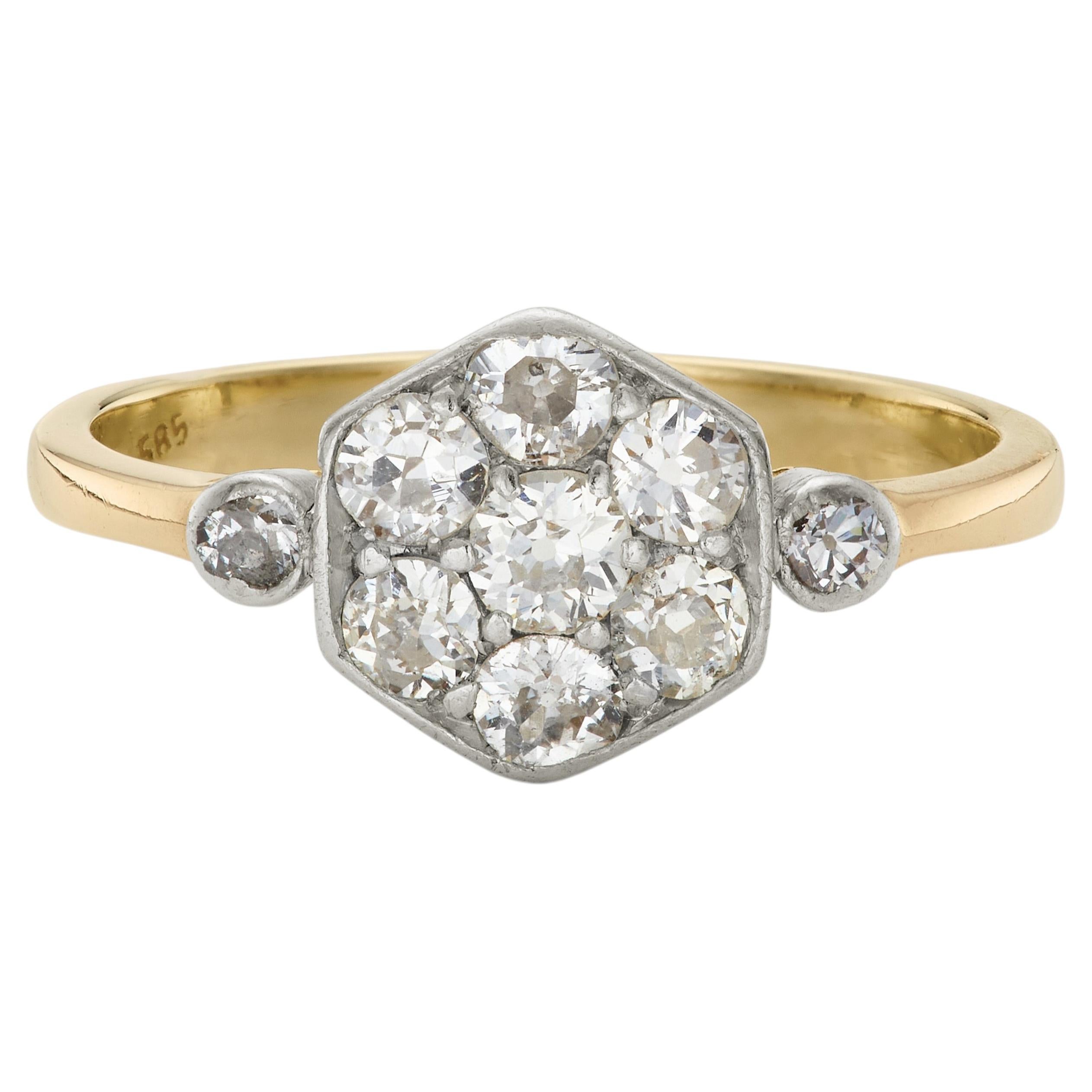 Art-Déco-Ring mit sechseckigem Diamantcluster (0,45 Karat) aus 14 Karat Gelbgold und Platin im Angebot