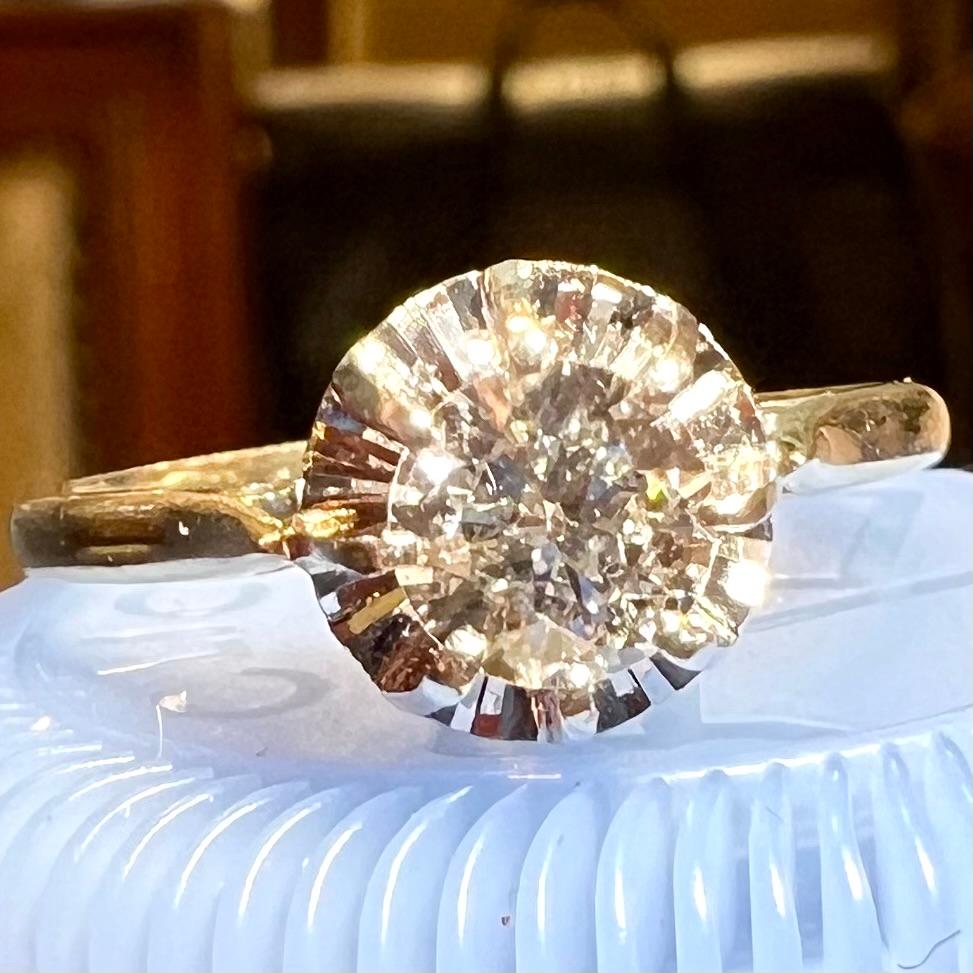 Bague solitaire Art déco en or 18 carats avec diamant taille ancienne de 0,45 carat, c. 1930 en vente 4