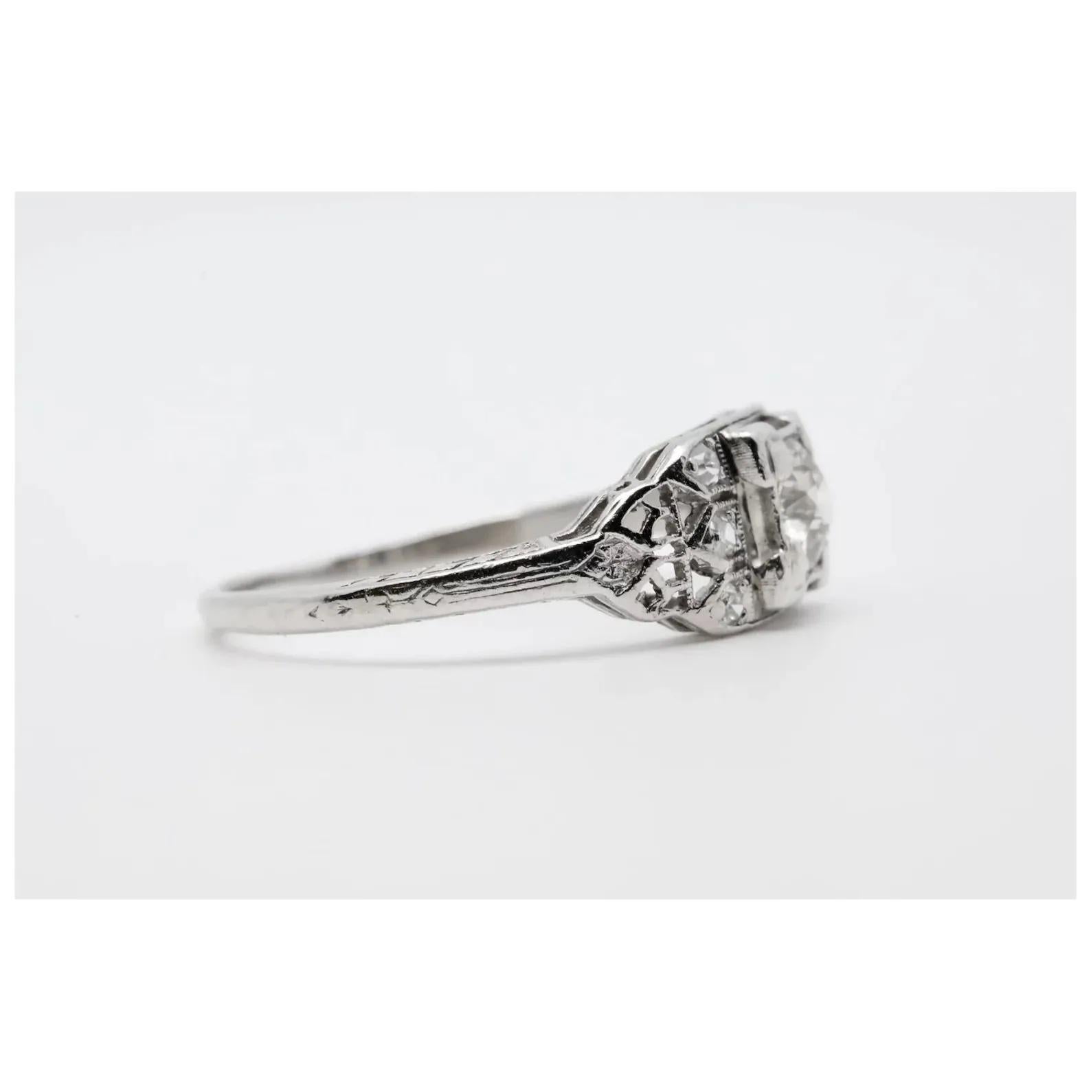 Old European Cut Art Deco 0.46ctw Diamond Engagement Ring in Platinum For Sale