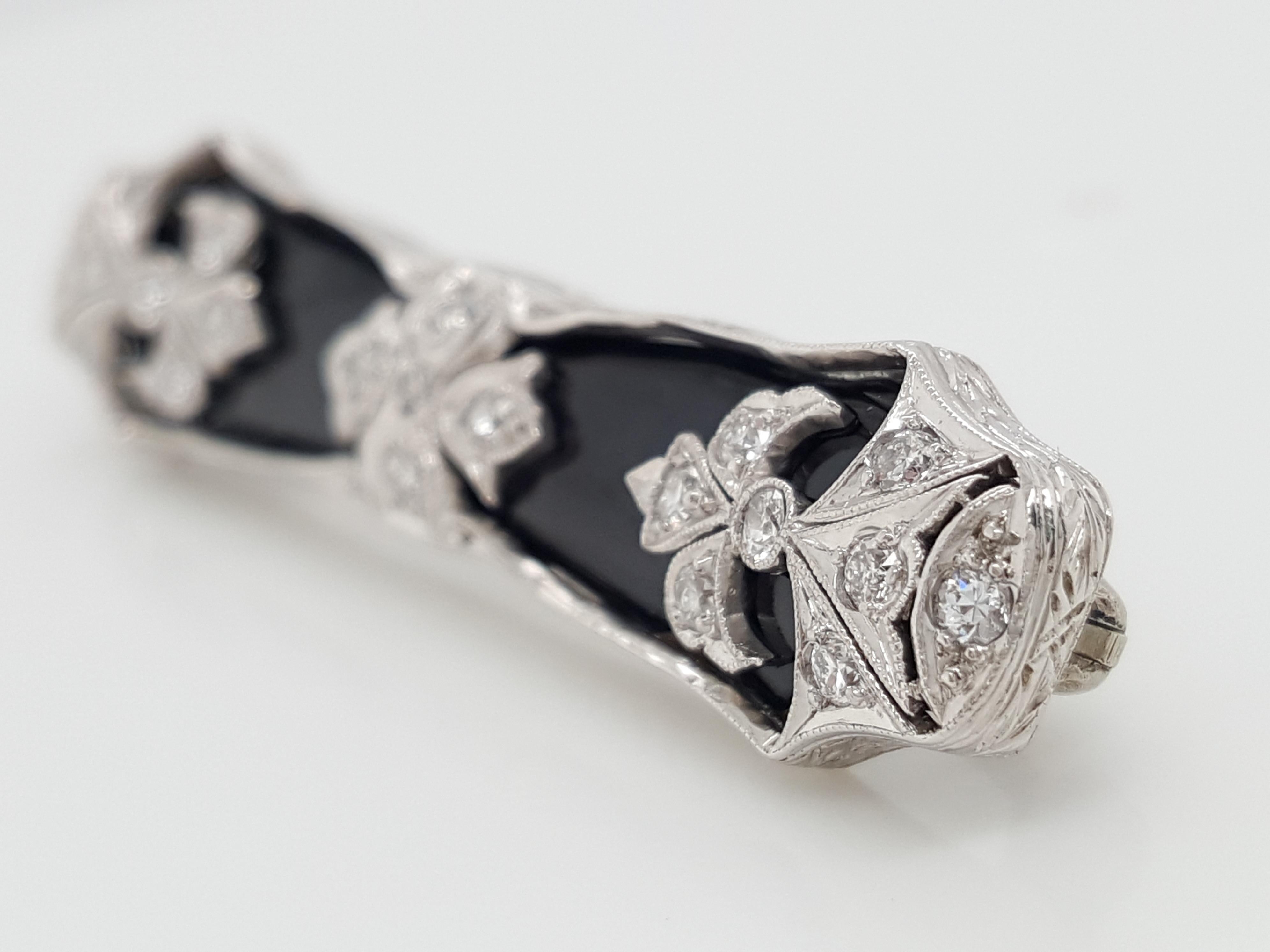 Art Deco 0.5 Carat Old European Cut Diamond with Black Onyx Brooch Pin For Sale 4