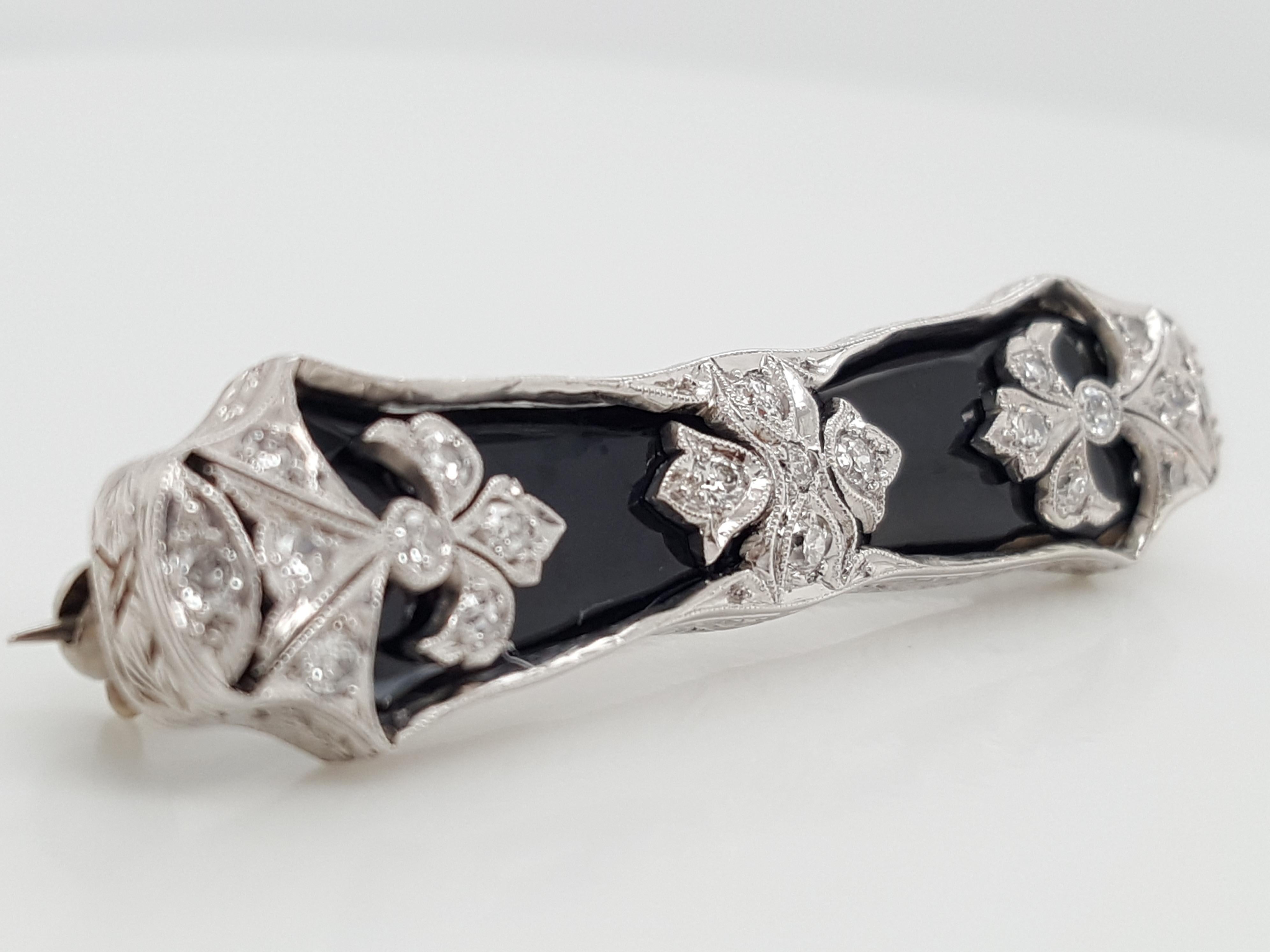 Art Deco 0.5 Carat Old European Cut Diamond with Black Onyx Brooch Pin For Sale 1
