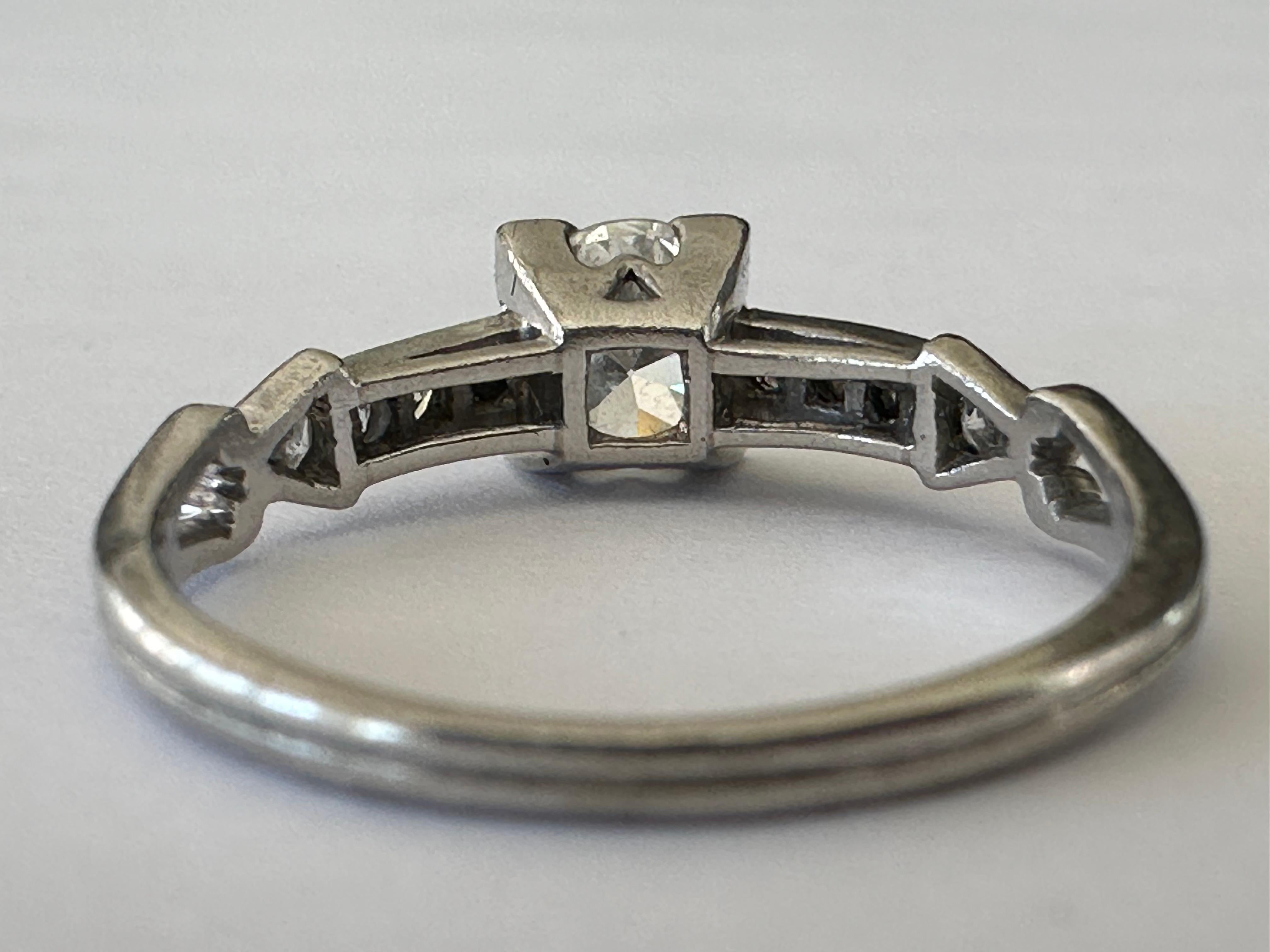 Old European Cut Art Deco 0.50-Carat Diamond Arrow Engagement Ring  For Sale