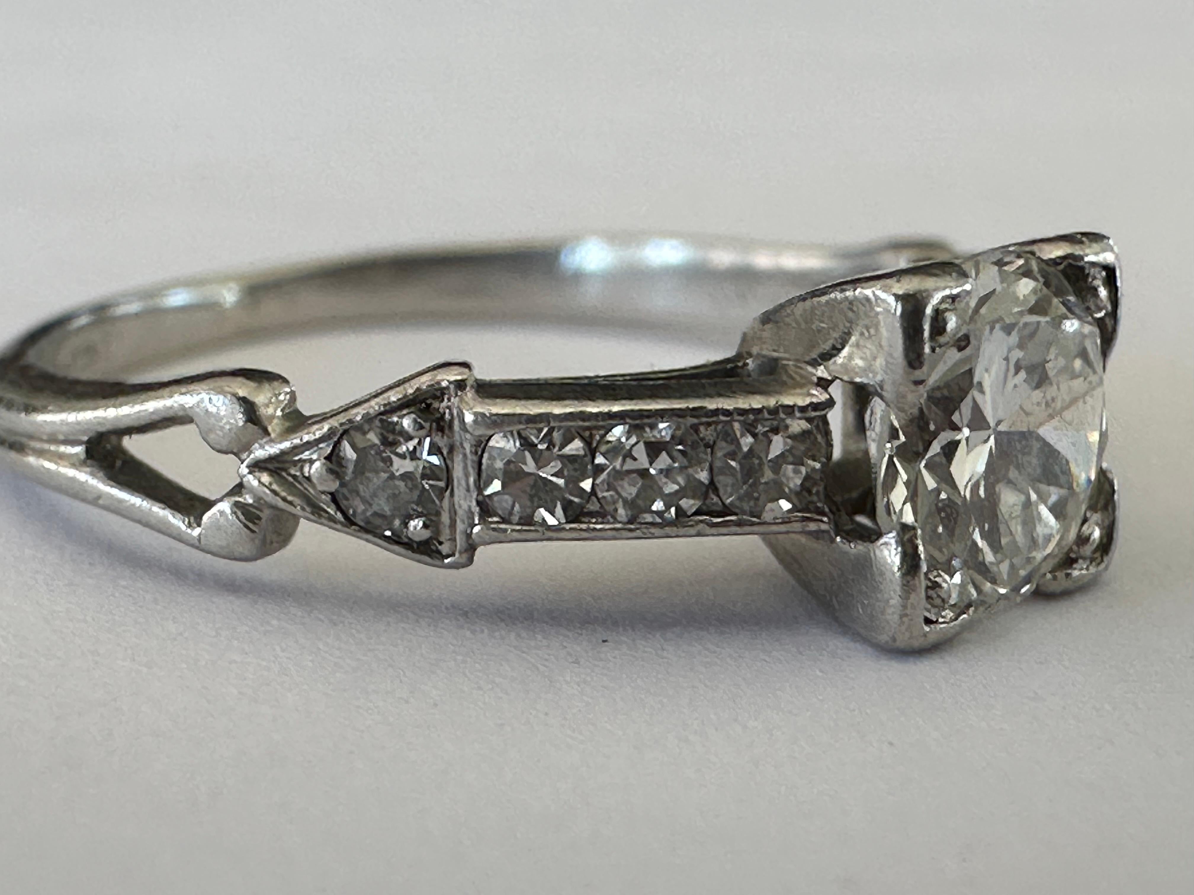 Women's Art Deco 0.50-Carat Diamond Arrow Engagement Ring  For Sale