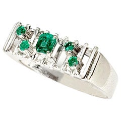 Vintage Art Deco Style 0.50 Carat Emerald Ring 18 Karat White Gold