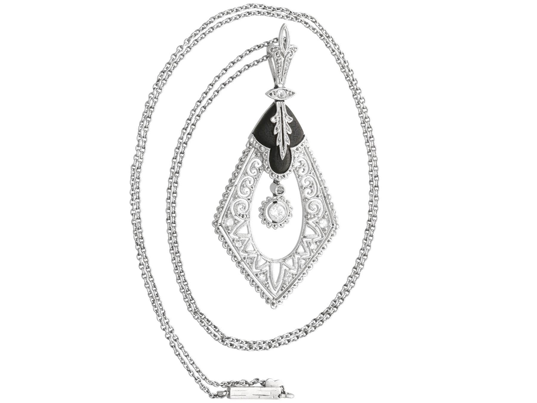 Art Deco 0,50 Karat Onyx und 0,20 Karat Diamant Platin-Anhänger - CIRCA 1930 im Zustand „Hervorragend“ im Angebot in Jesmond, Newcastle Upon Tyne