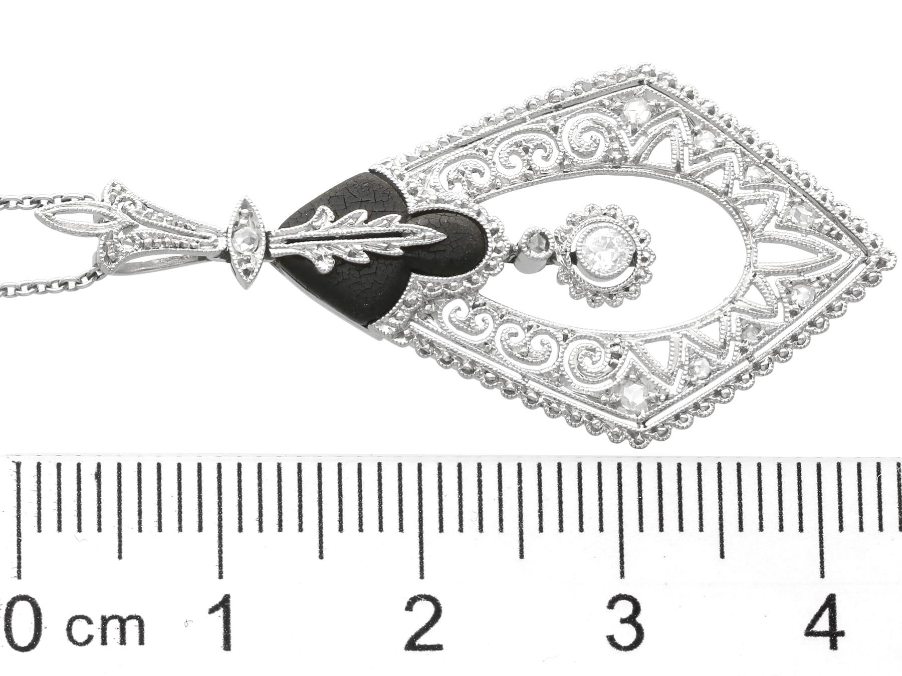 Art Deco 0,50 Karat Onyx und 0,20 Karat Diamant Platin-Anhänger - CIRCA 1930 im Angebot 2
