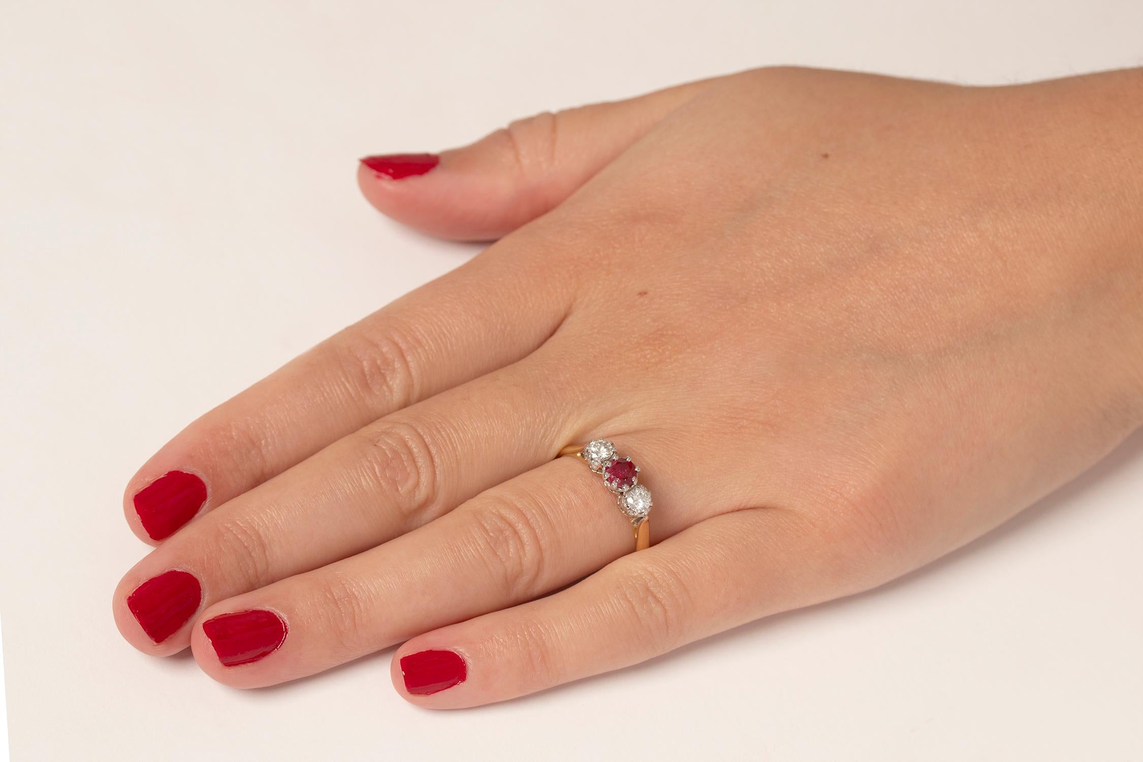 Art Deco 0.50 Carat Ruby and Diamond Three-Stone Ring, circa 1930s For Sale 1