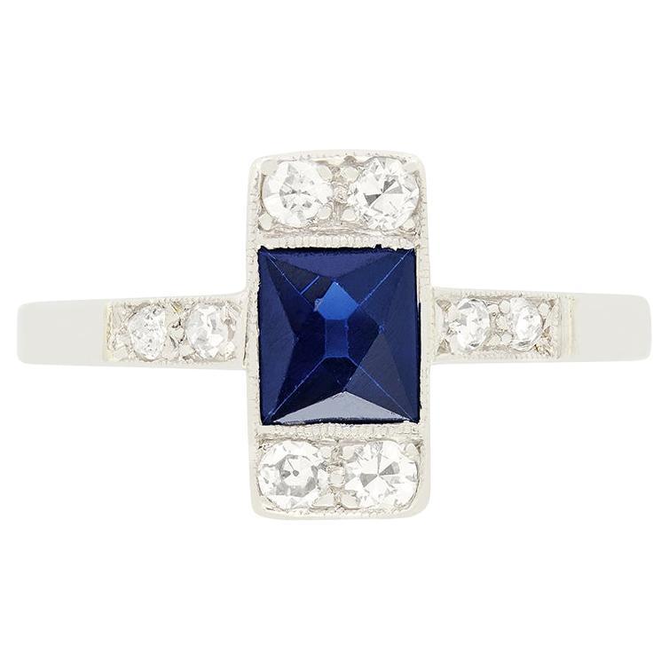 Art Deco 0.50ct Sapphire and Diamond Ring, c.1920s For Sale