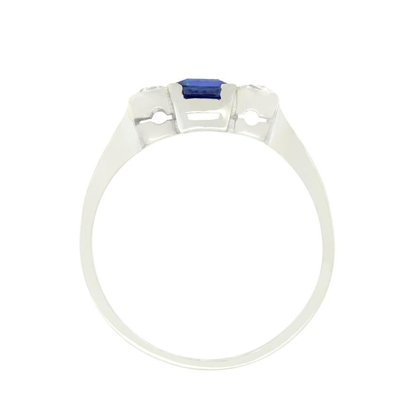 Quadrato Art Deco 0.50ct Sapphire and Diamond Trilogy Ring, c.1920s in vendita