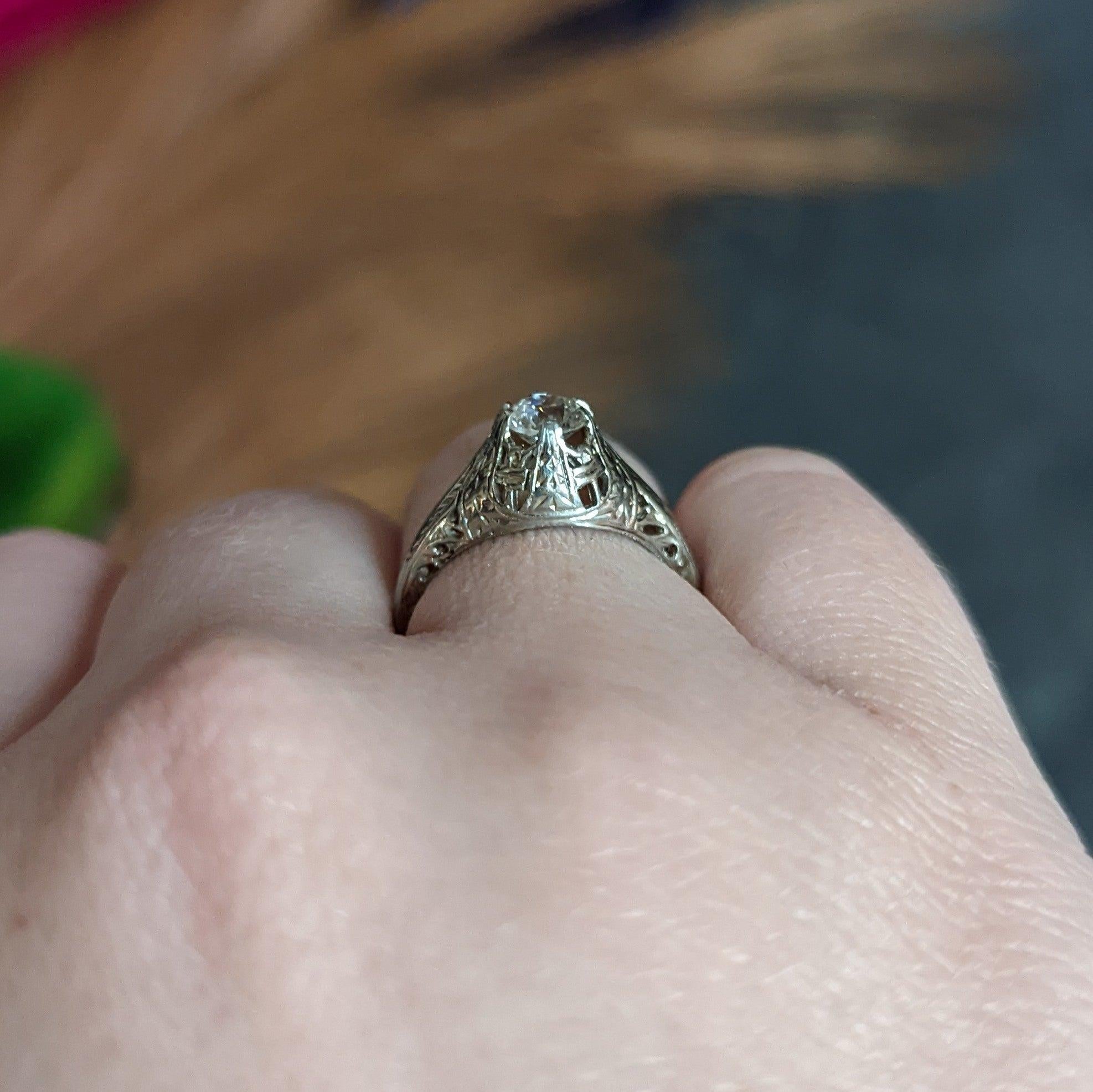 Art Deco 0.52 Carat Diamond 18 Karat White Gold Foliate Engagement Ring For Sale 10