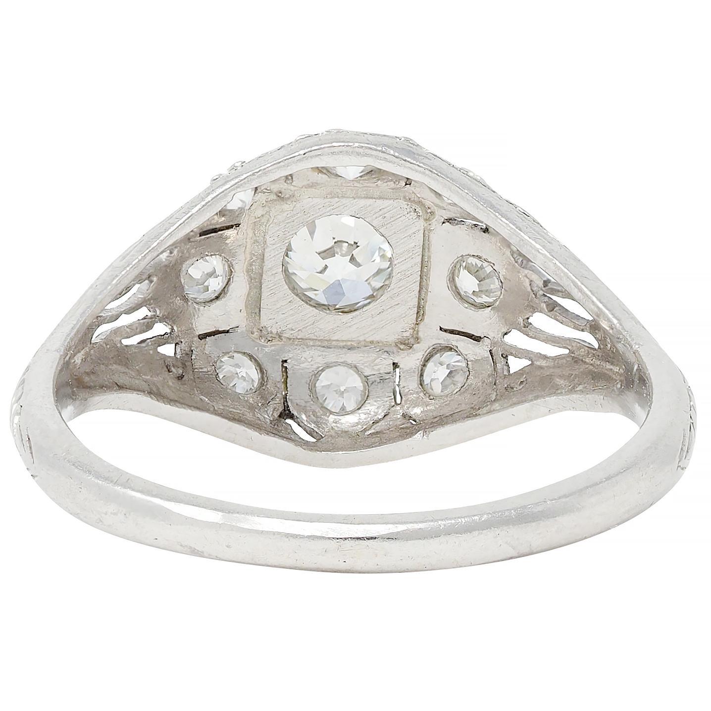 Art Deco 0,52 CTW Diamant Platin Vintage Weizen Bombé Verlobungsring im Zustand „Hervorragend“ im Angebot in Philadelphia, PA