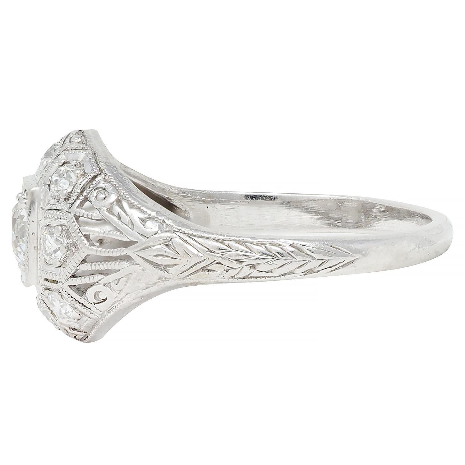 Art Deco 0,52 CTW Diamant Platin Vintage Weizen Bombé Verlobungsring für Damen oder Herren im Angebot
