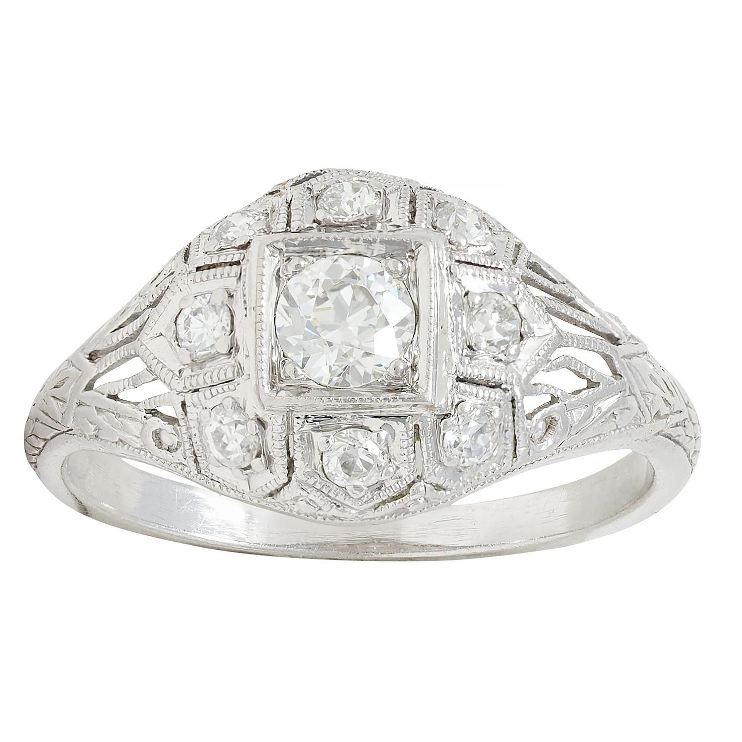 Art Deco 0,52 CTW Diamant Platin Vintage Weizen Bombé Verlobungsring im Angebot 2