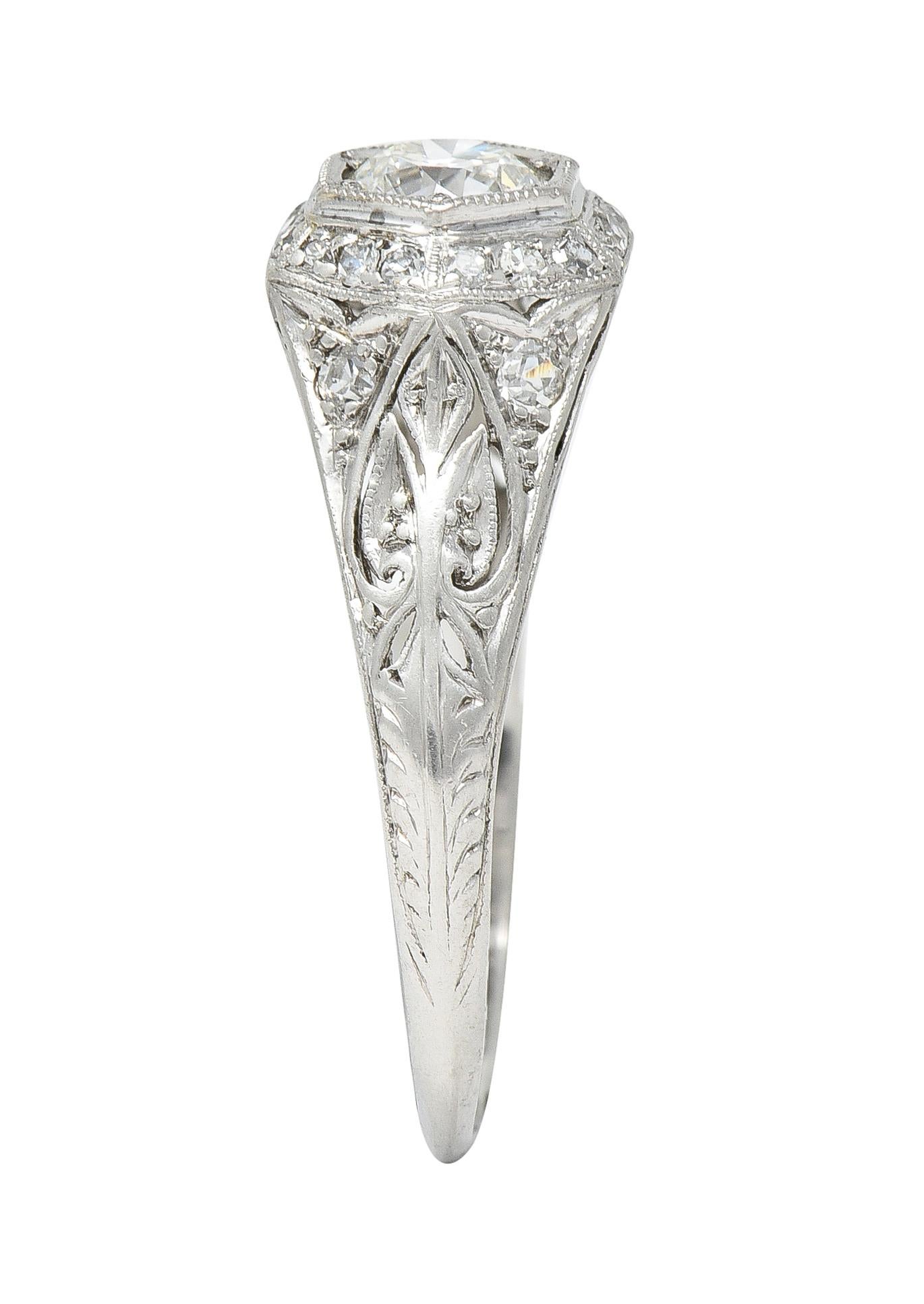 Bague de fiançailles Art déco ancienne en platine avec diamant taille européenne ancienne de 0,54 carat en vente 5