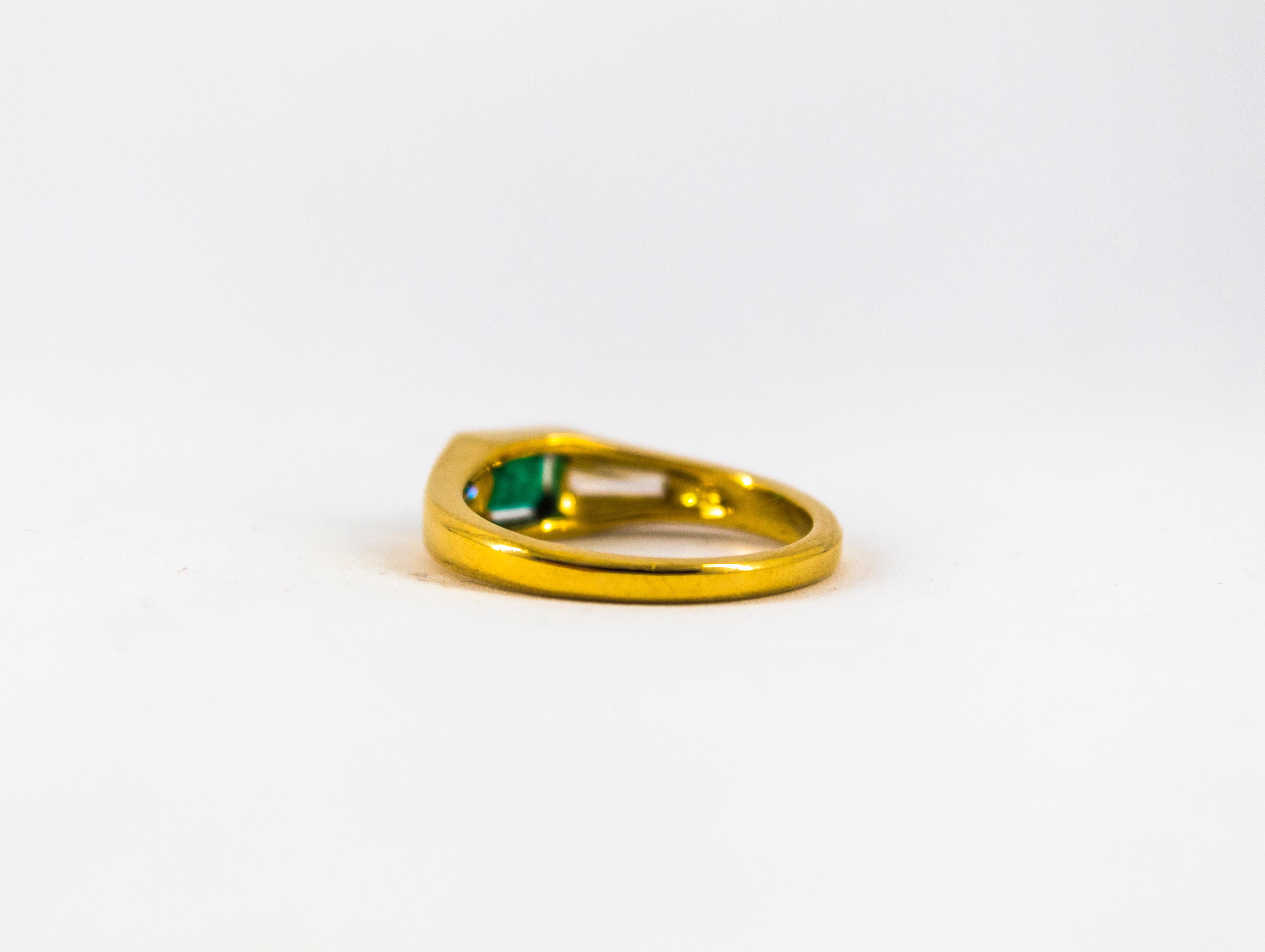 Art Deco 0.55 Carat Emerald 0.70 Carat White Baguette Diamond Yellow Gold Ring 6