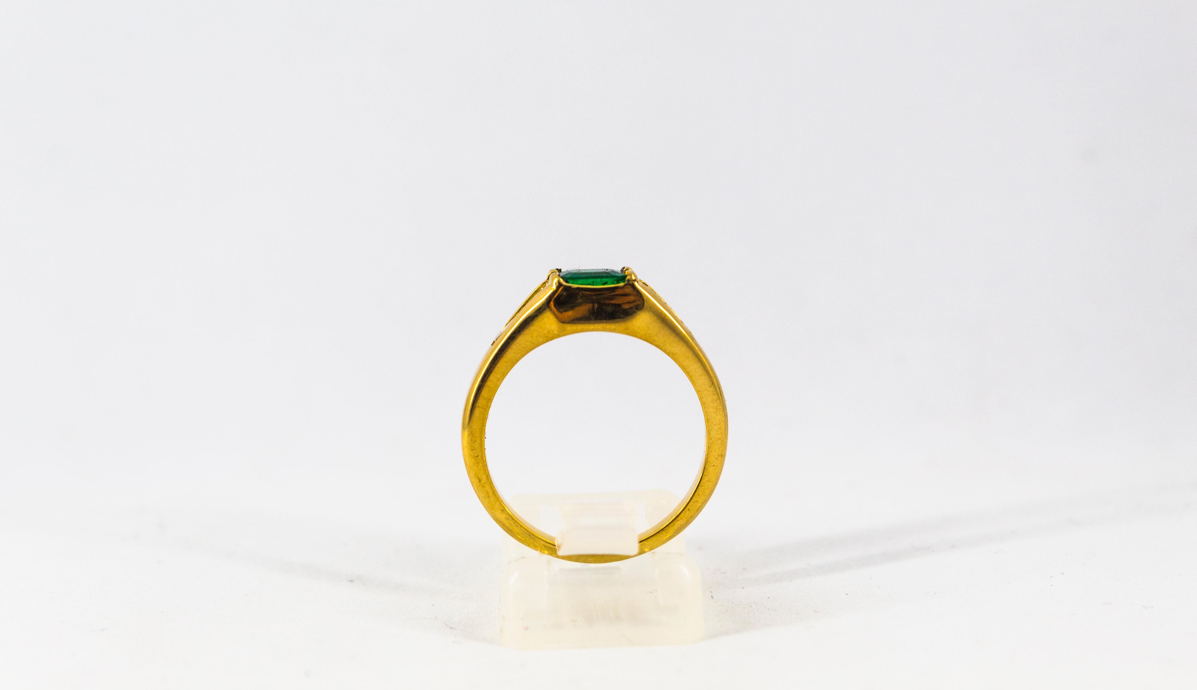 Art Deco 0.55 Carat Emerald 0.70 Carat White Baguette Diamond Yellow Gold Ring 1