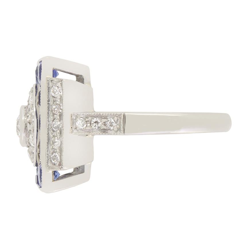 Art-Déco-Cluster-Ring mit 0,55 Karat Diamant und Saphir, ca. 1920er Jahre (Art déco) im Angebot