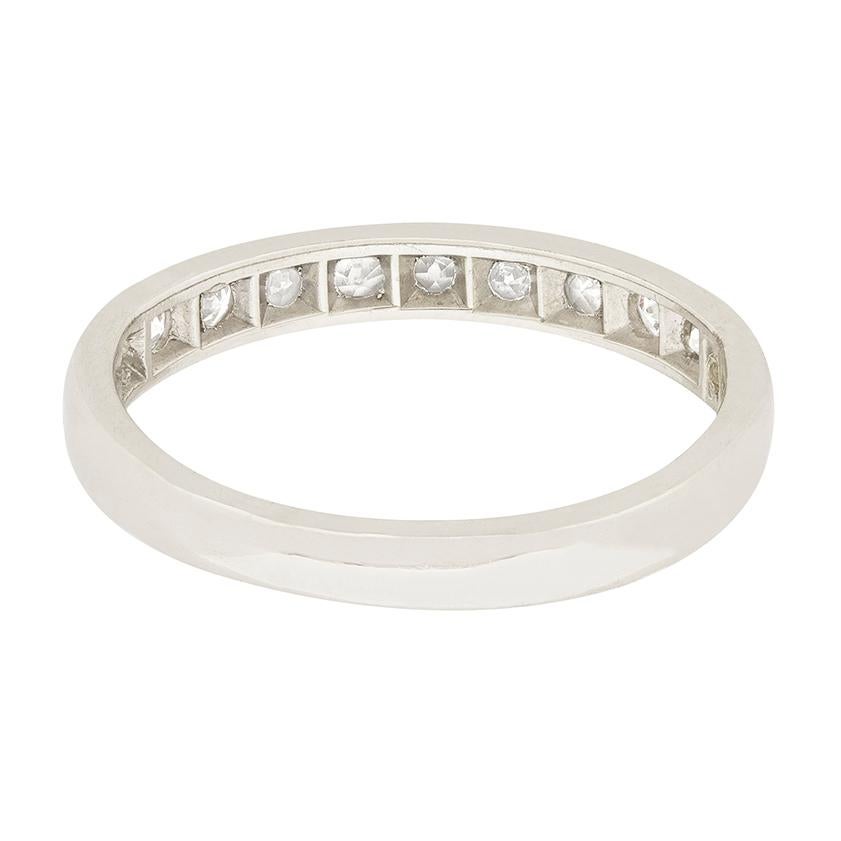 Art Deco 0.55 Carat Diamond Half Eternity Ring, circa 1920s In Good Condition In London, GB