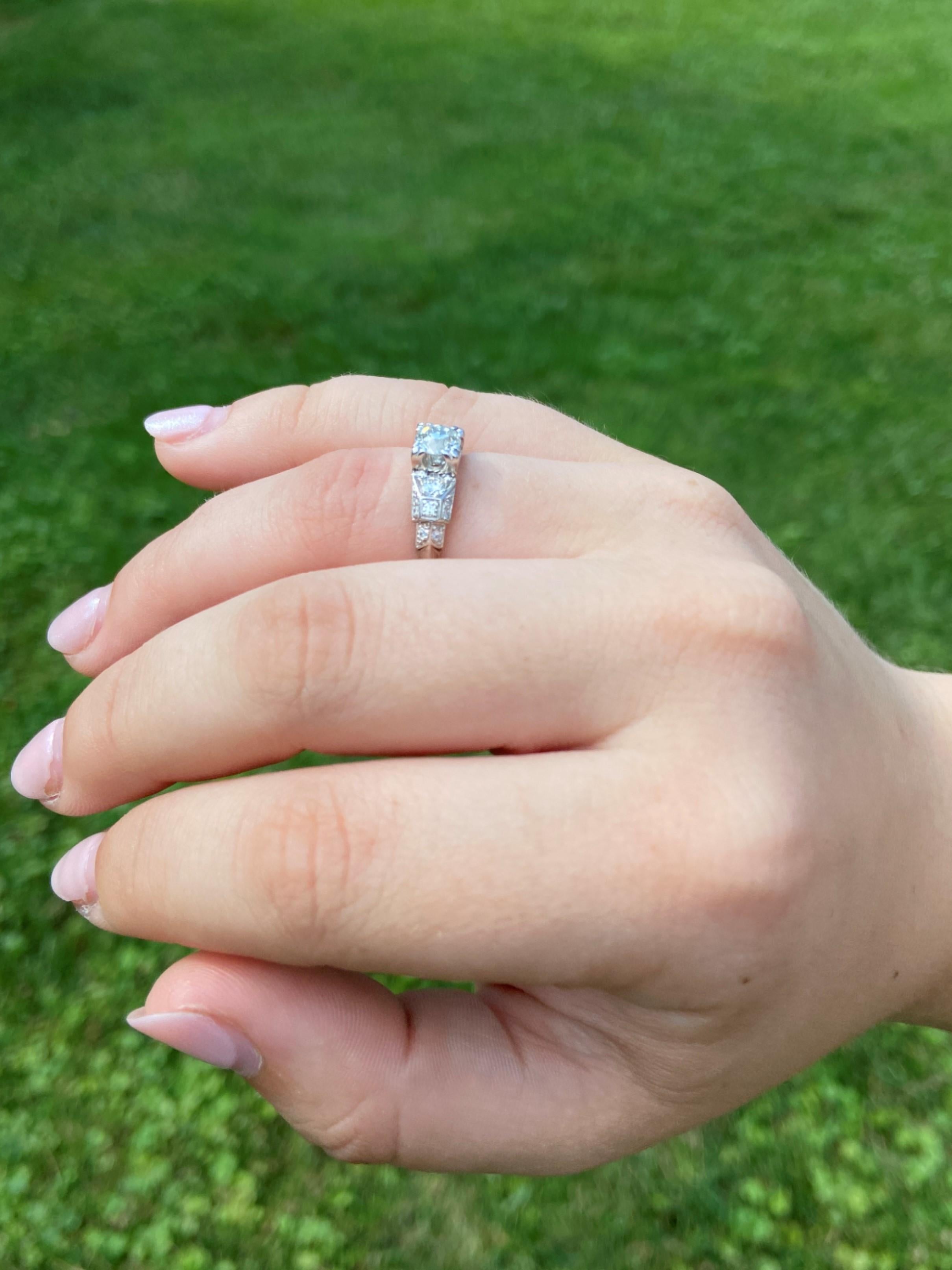 Art Deco 0.59 Carat Old European-cut Diamond Platinum Engagement ring 4