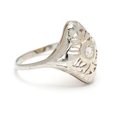 Filigraner Navette-Ring aus 18 Karat Weißgold mit .05 Karat Diamant im Art déco-Stil, Ring Größe 5,75