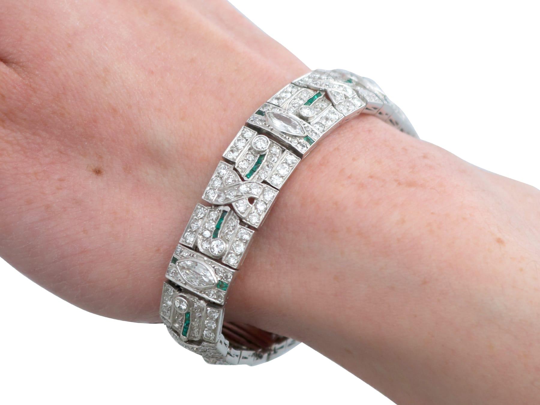 Art Deco 0.60 Carat Emerald, 10.47 Carat Diamond Platinum Bracelet Circa 1925 For Sale 7
