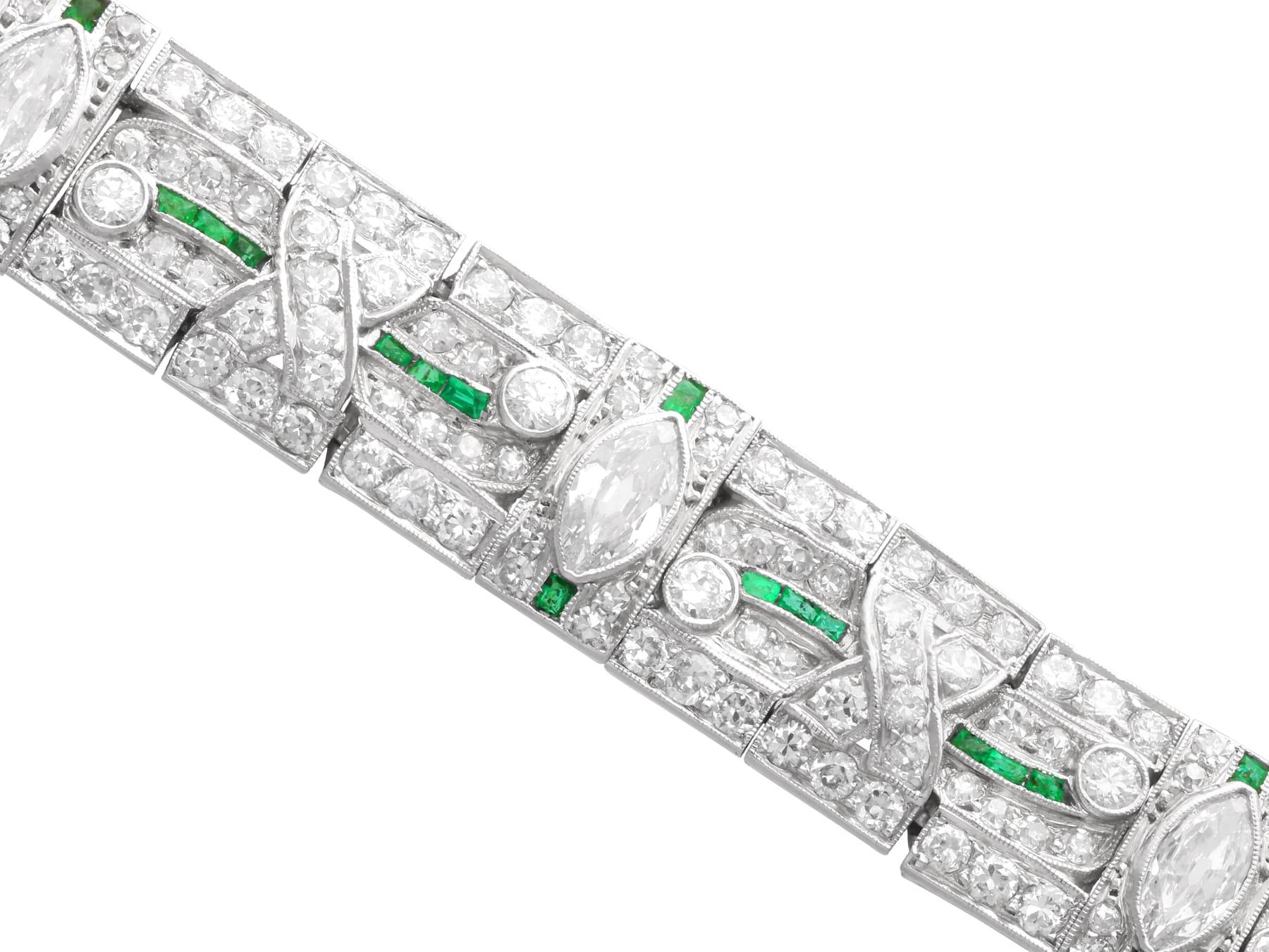Women's or Men's Art Deco 0.60 Carat Emerald, 10.47 Carat Diamond Platinum Bracelet Circa 1925 For Sale