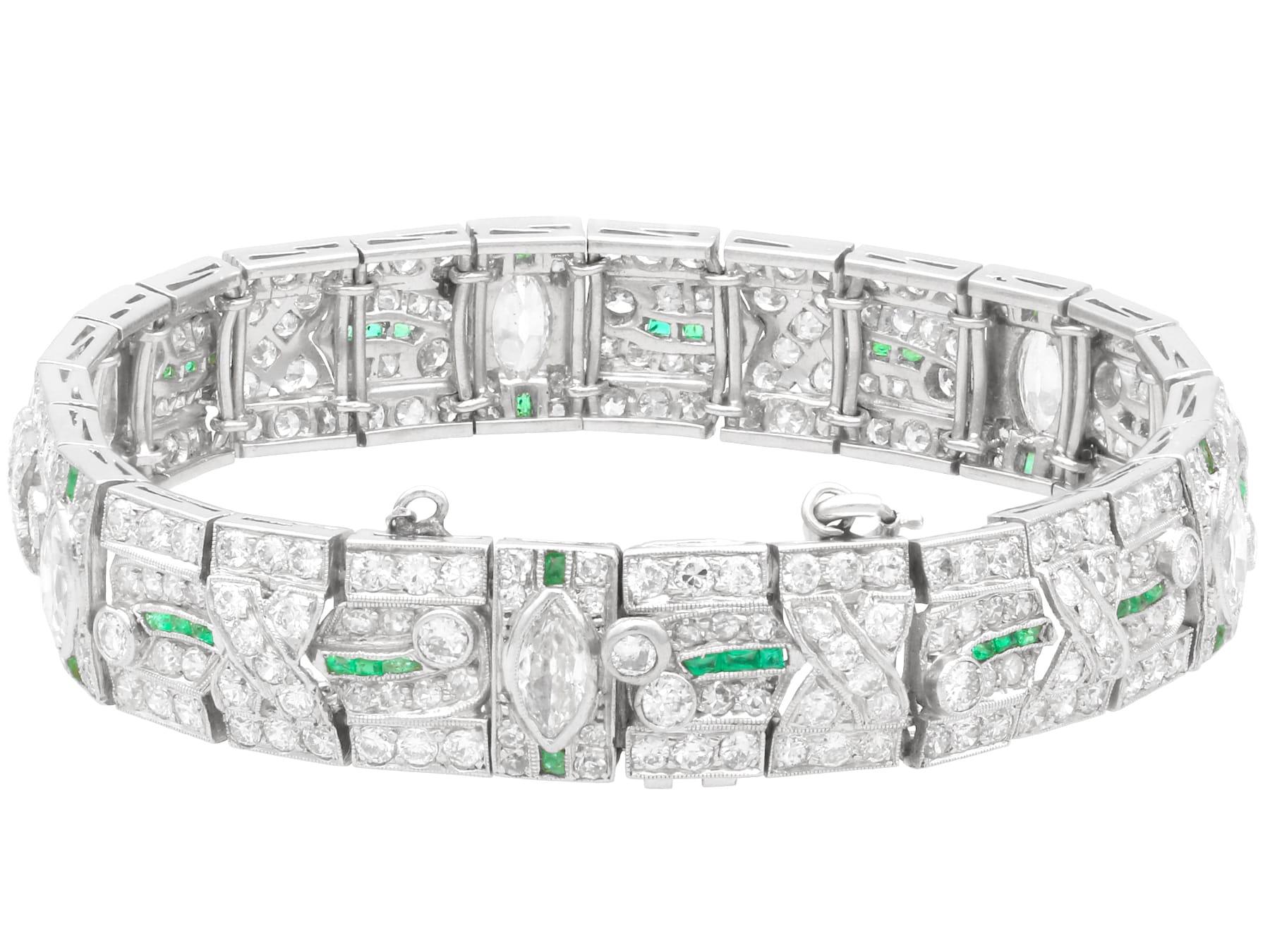 Art Deco 0.60 Carat Emerald, 10.47 Carat Diamond Platinum Bracelet Circa 1925 For Sale 3