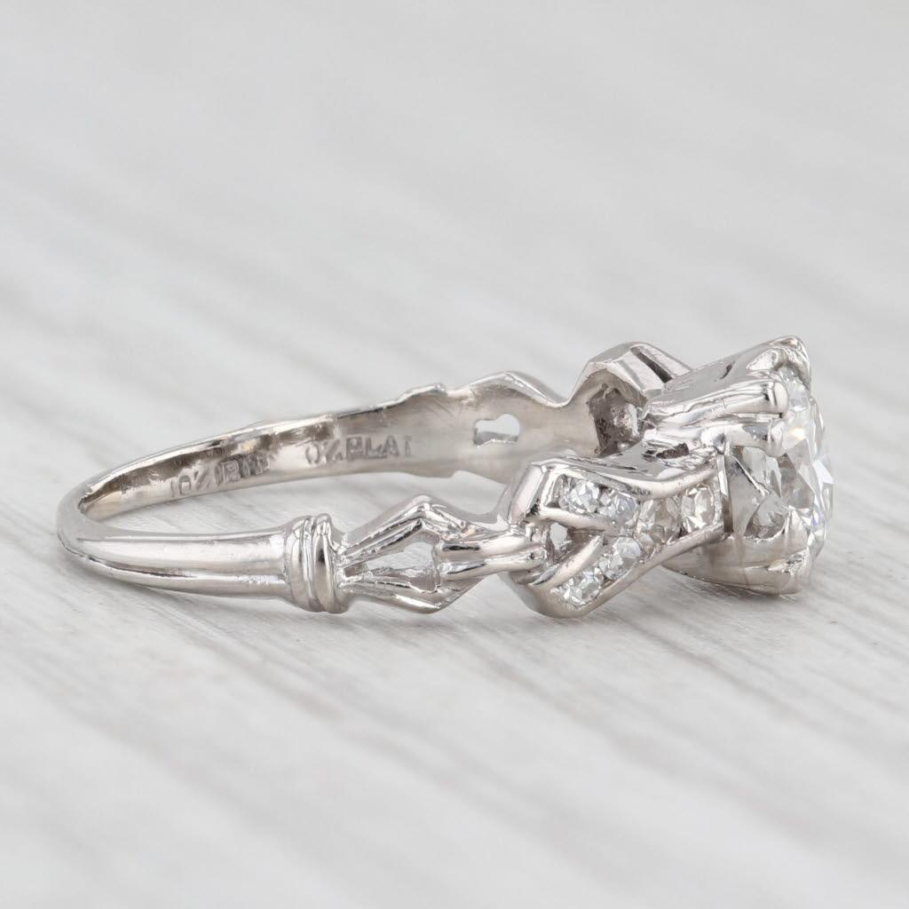 Información sobre la gema:
- Diamante natural -
Quilates - 0.52ct 
Corte - Transicional
Color - H - I
Claridad - I1

- Diamantes naturales -
Quilates totales - 0,10ctw
Corte - Individual
Color - G - H
Claridad - SI1 - I1 

Metal: Platino 900
Peso: