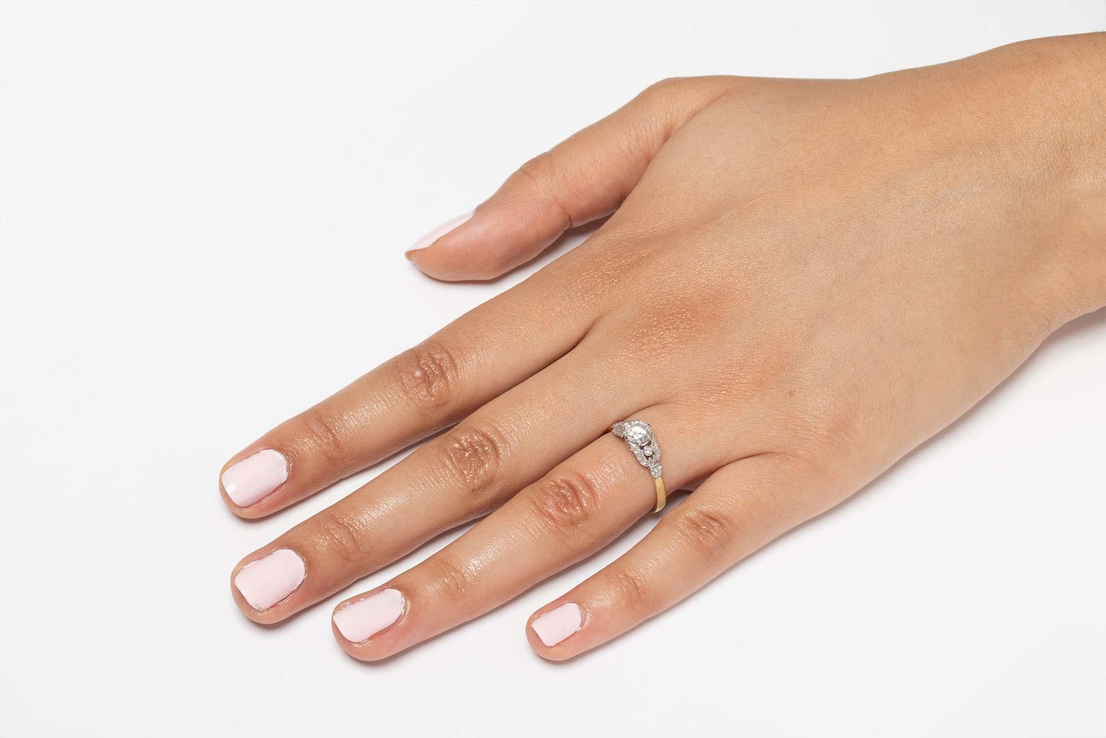 Art Deco 0,65ct Diamant Solitär Ring, ca. 1930er Jahre für Damen oder Herren im Angebot
