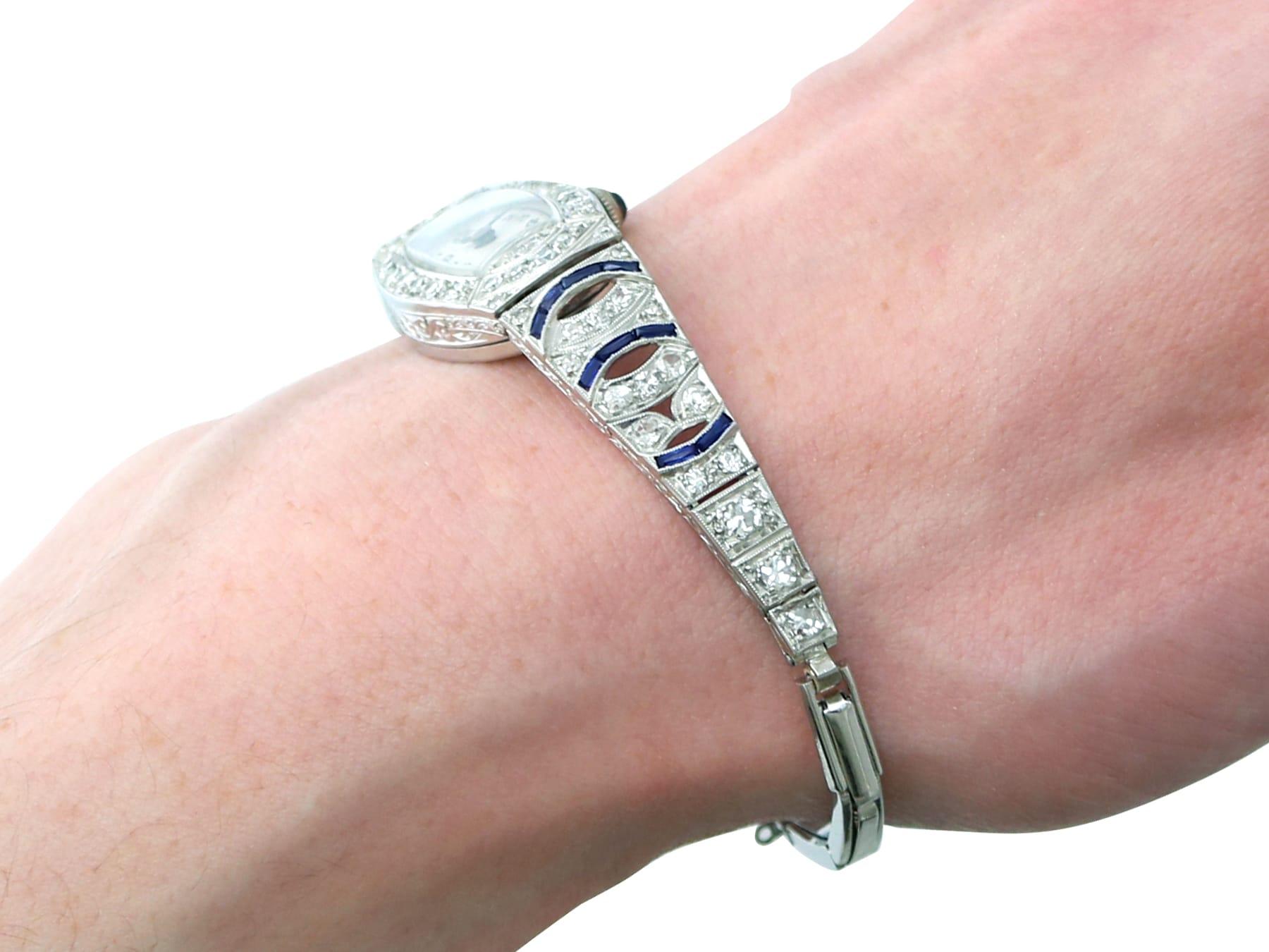 Orologio Art Deco con zaffiro da 0,70 carati, diamante da 2,92 carati e platino Circa 1920 in vendita 7