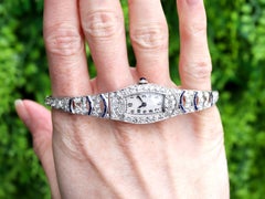 Montre Art déco en platine, saphir de 0,70 carat, diamants de 2,92 carats, c. 1920