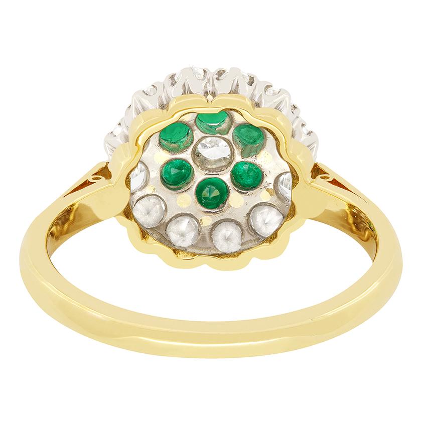 Bague grappe Art déco en diamants et émeraudes de 0,70 carat, c.1930 Bon état - En vente à London, GB