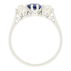 Anello a trilogia con zaffiro e diamante da 0,70 carati, Art Deco, 1920 ca.