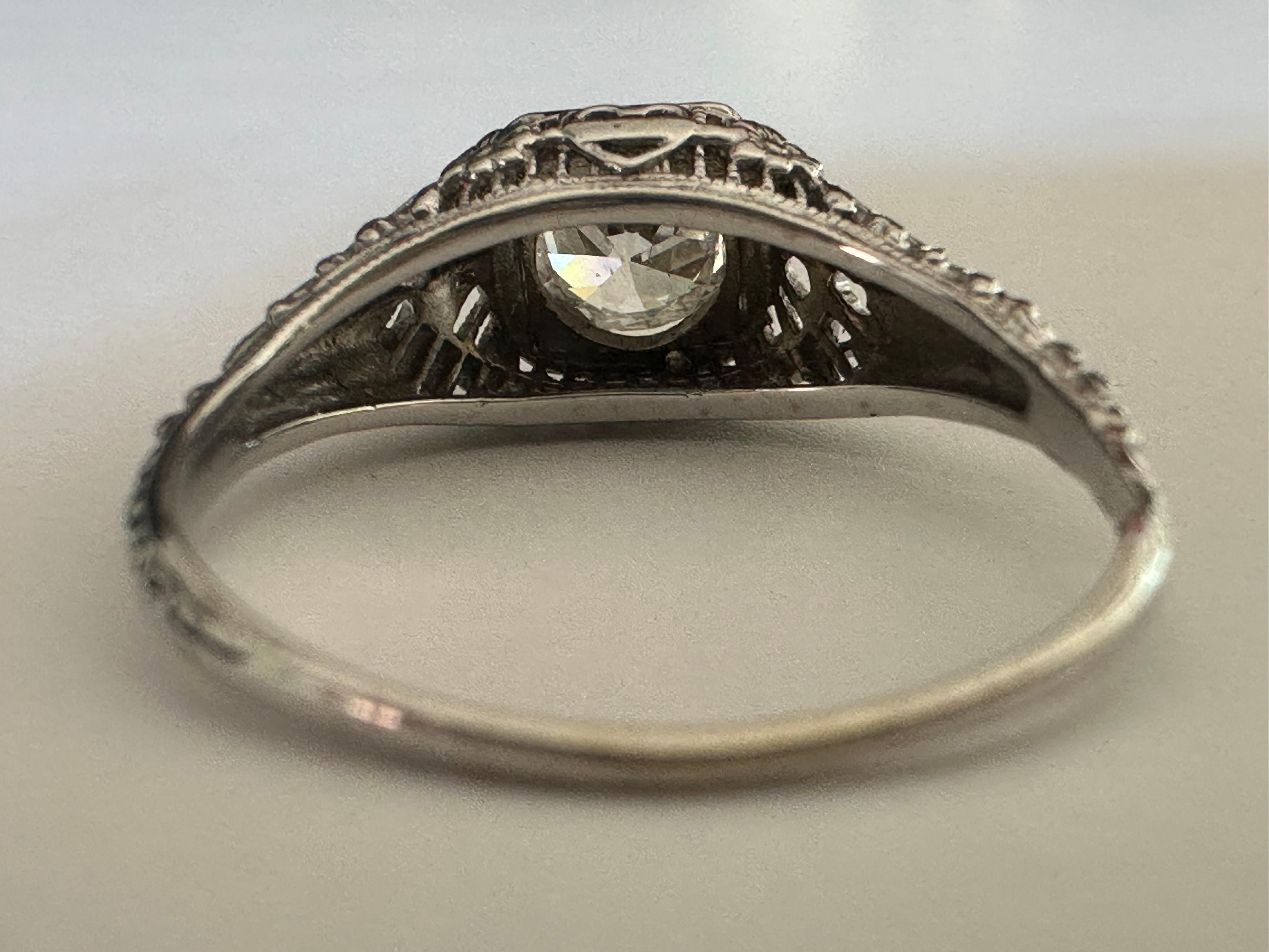 Art Deco 0,72 Karat Diamant Solitär Verlobungsring (Art déco) im Angebot