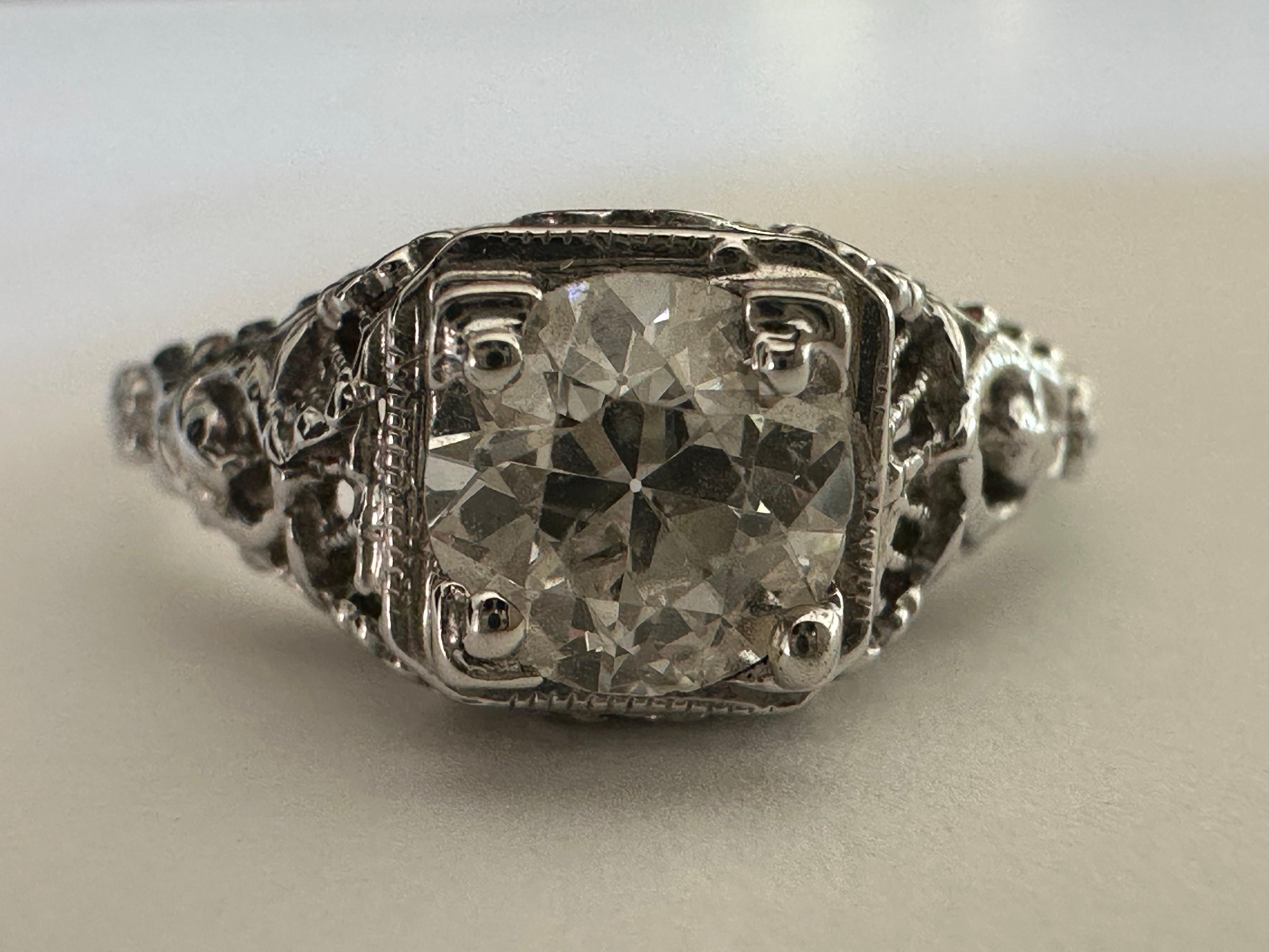 Art Deco 0,72 Karat Diamant Solitär Verlobungsring Damen im Angebot