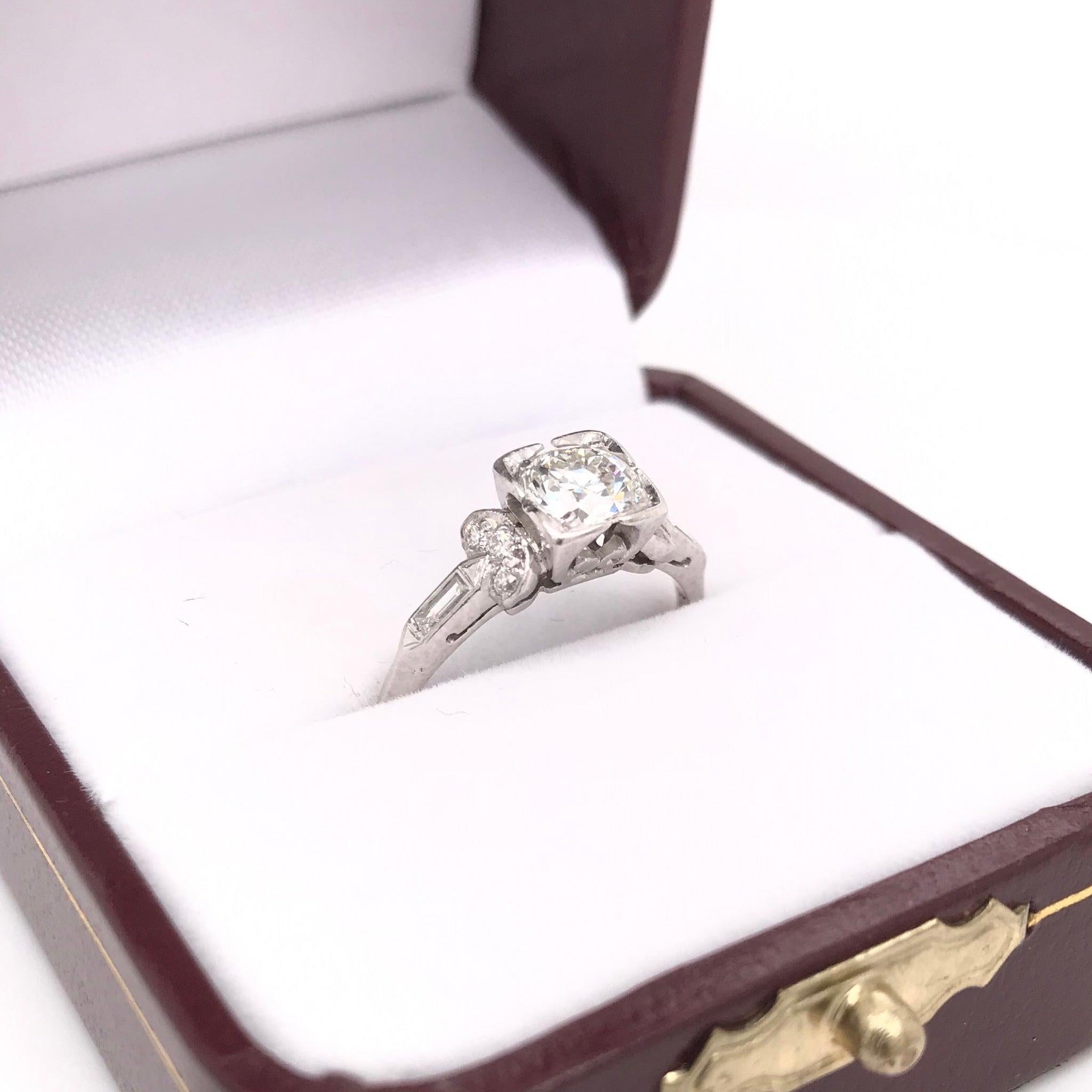 Women's Art Deco 0.75 Carat Diamond Platinum Engagement Ring For Sale