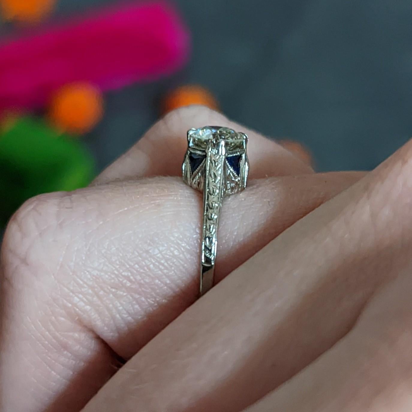 Art Deco 0.75 Carat Diamond Sapphire 18 White Gold Engagement Ring For Sale 8